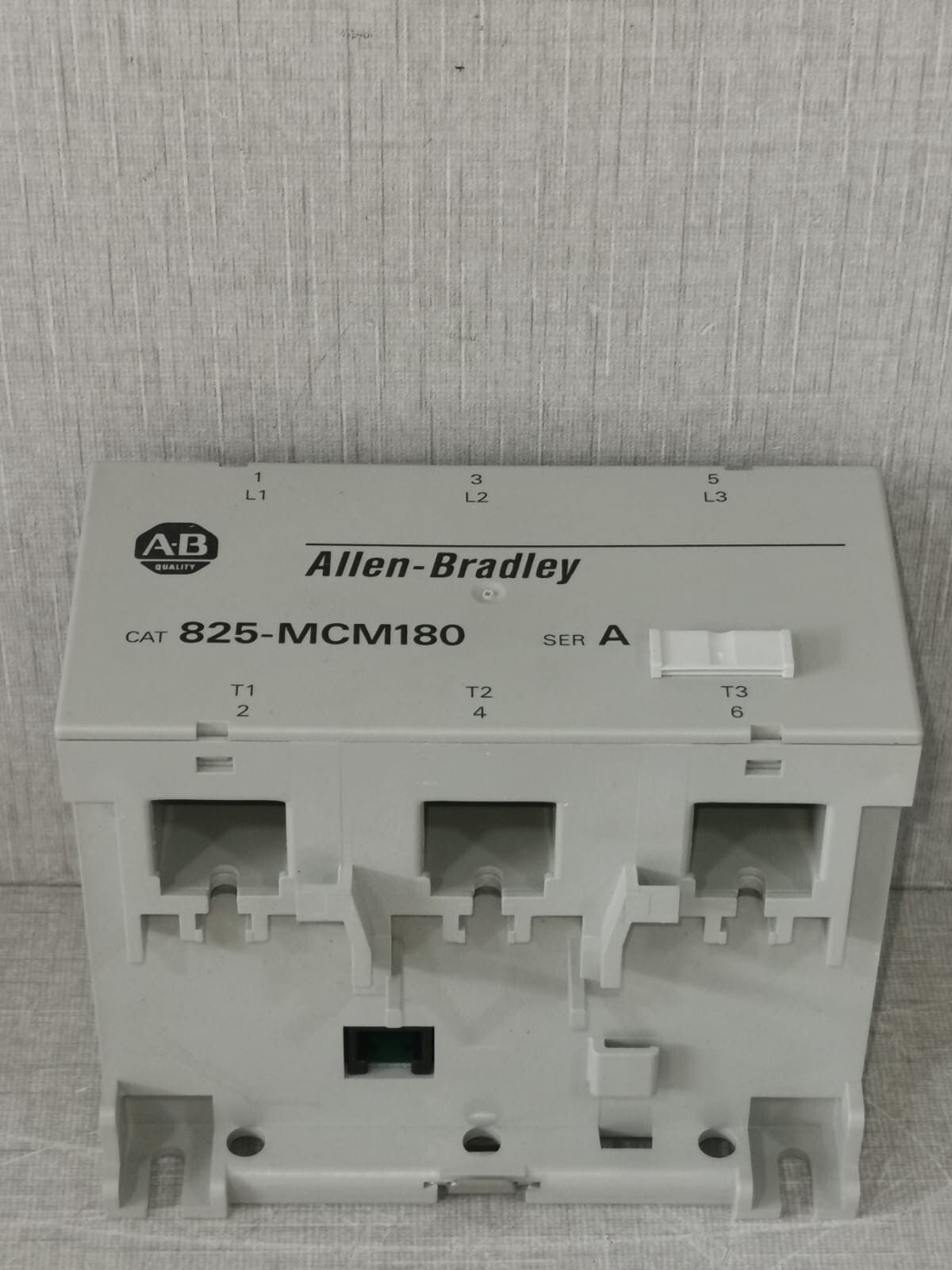 Allen-Bradley 825-MCM180 ALLEN-BRADLEY 825-MCM180 SER A CONVERTER MODULE - W/ FILTHY BOX 9