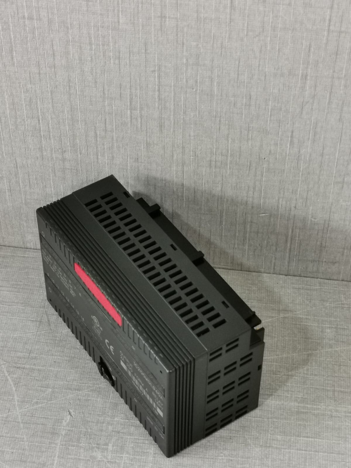 GE Fanuc IC200MDL940A GE FANUC IC200MDL940A OUTPUT RELAY ISOLATED 2A FORM A 16PT 5