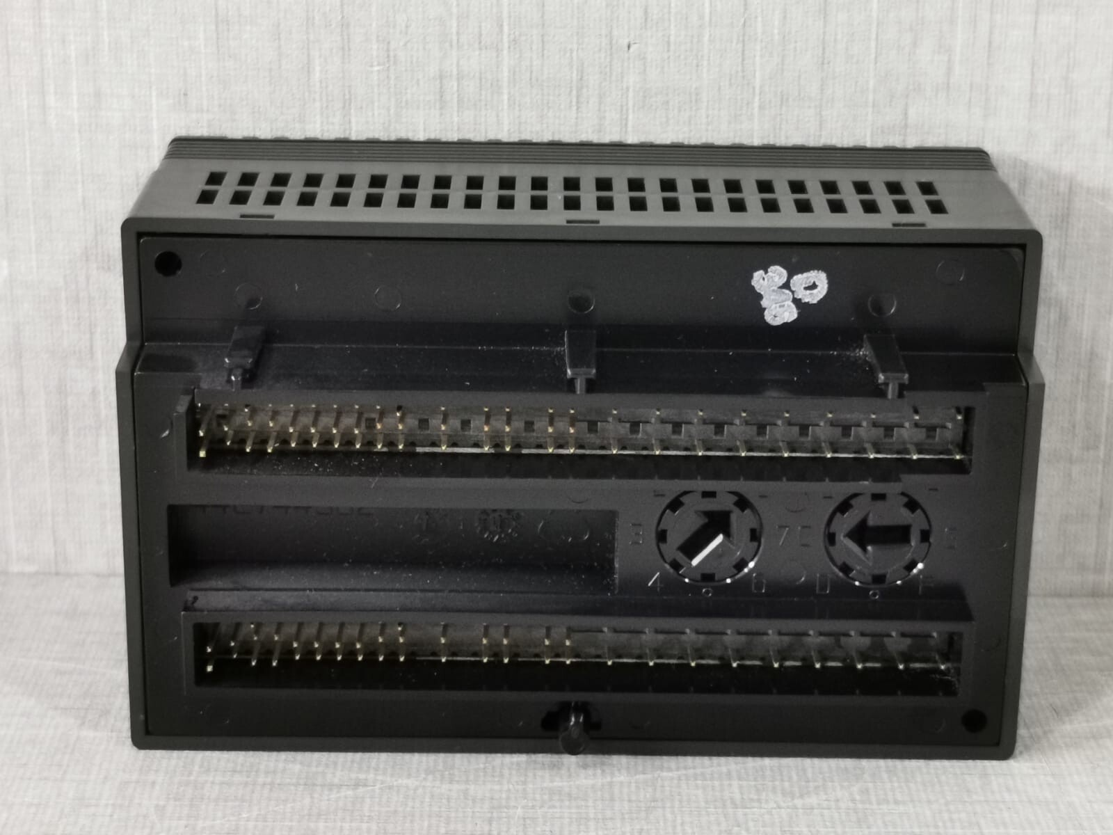 GE Fanuc IC200MDL940A GE FANUC IC200MDL940A OUTPUT RELAY ISOLATED 2A FORM A 16PT 10