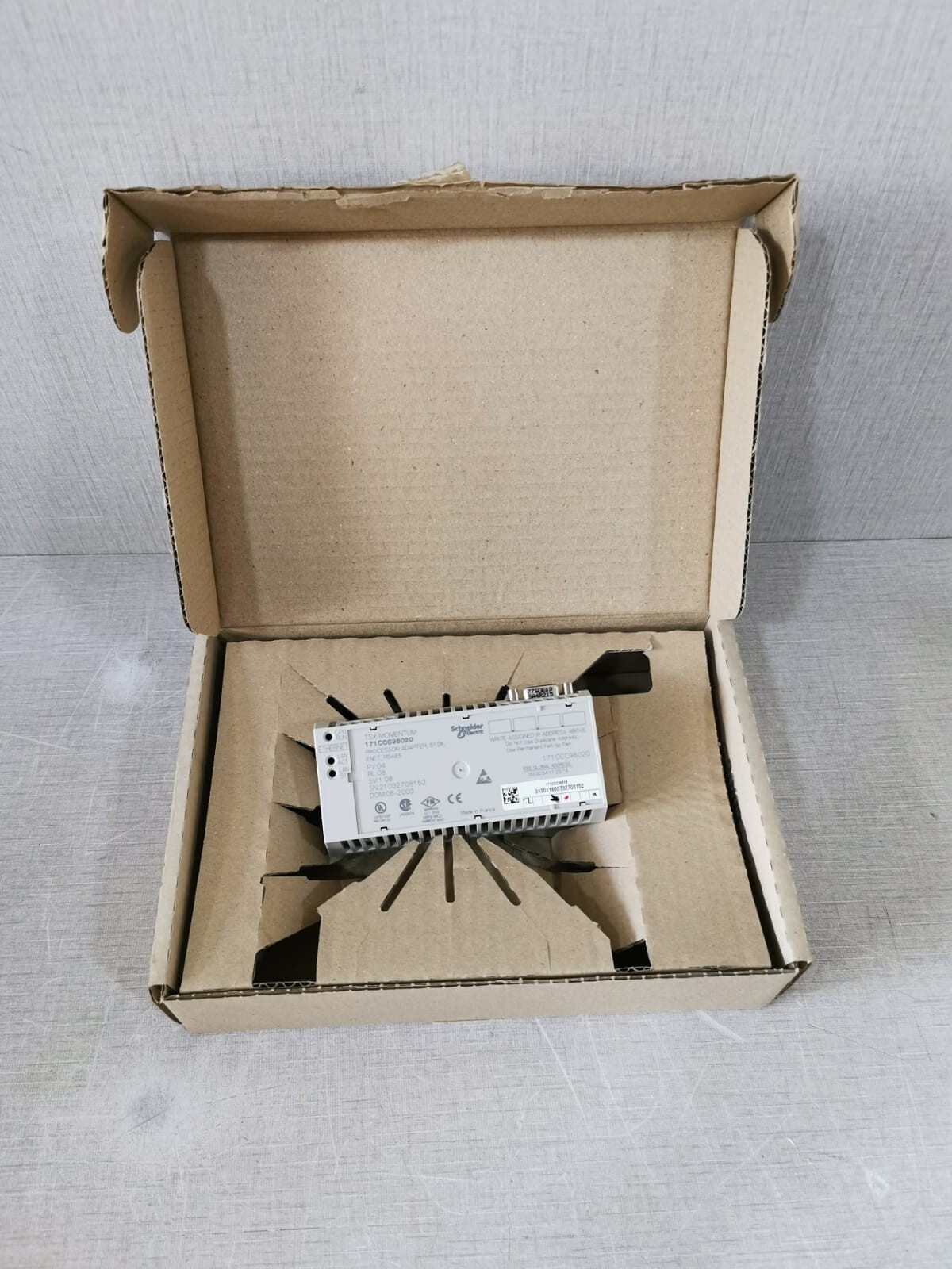 Schneider Electric 171CCC98020 Schneider Electric 171CCC98020 TSX Momentum Processor Adaptor 3