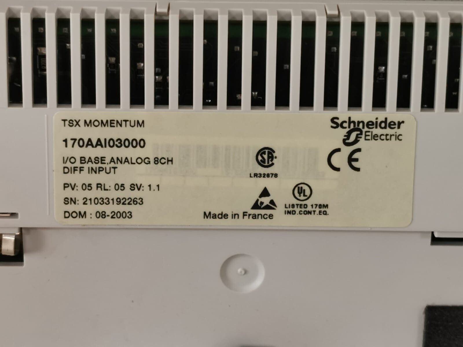 Schneider Electric 170AAI03000 Schneider Electric 170AAI03000 TSX Momentum I/O Base - W/ FILTHY BOX 3