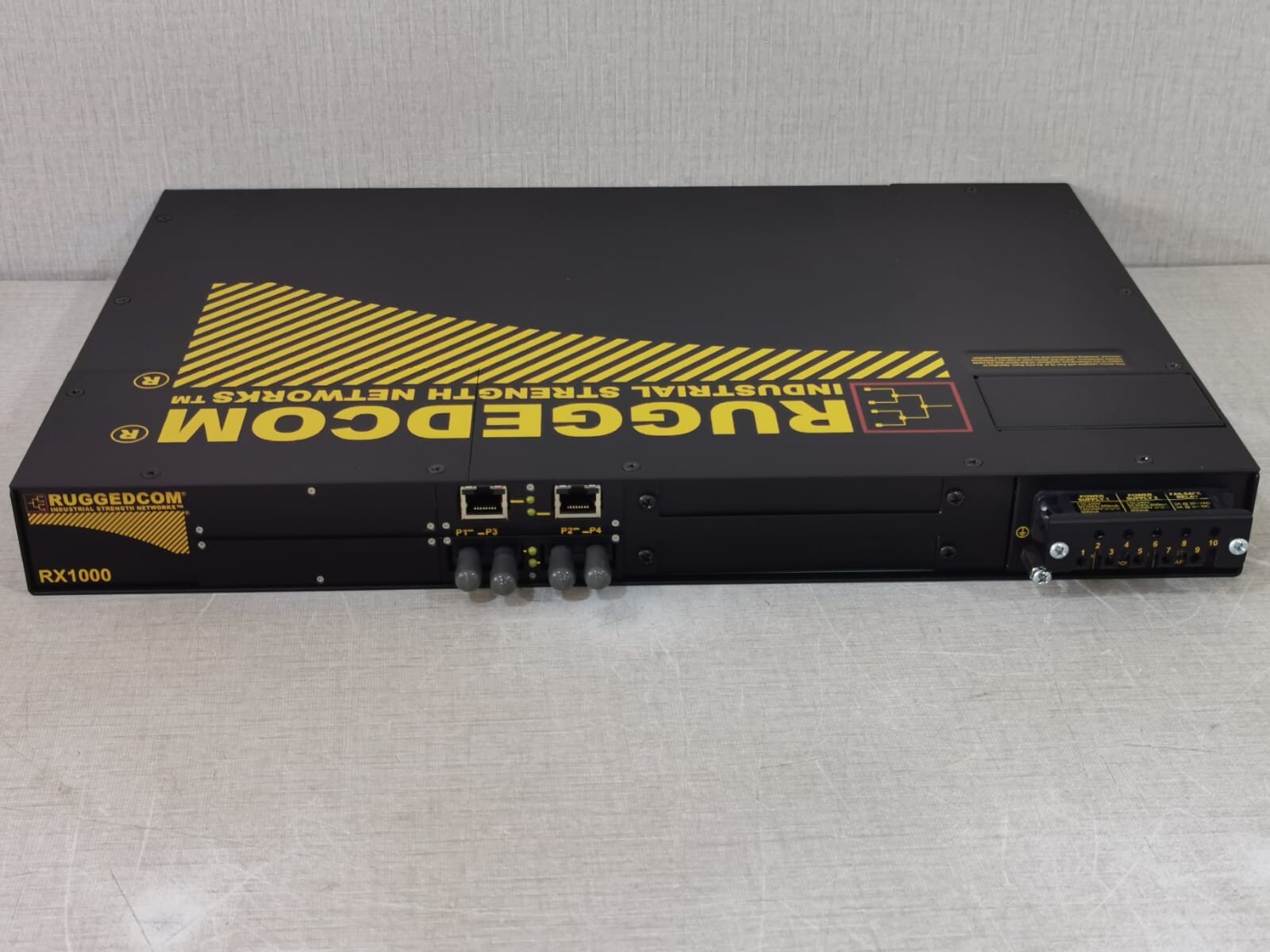 Siemens RX1000 RuggedCom RX1000-R-RM-HI-HI-XX-XX-TX01-FX01-XXX-XXX-XX 3