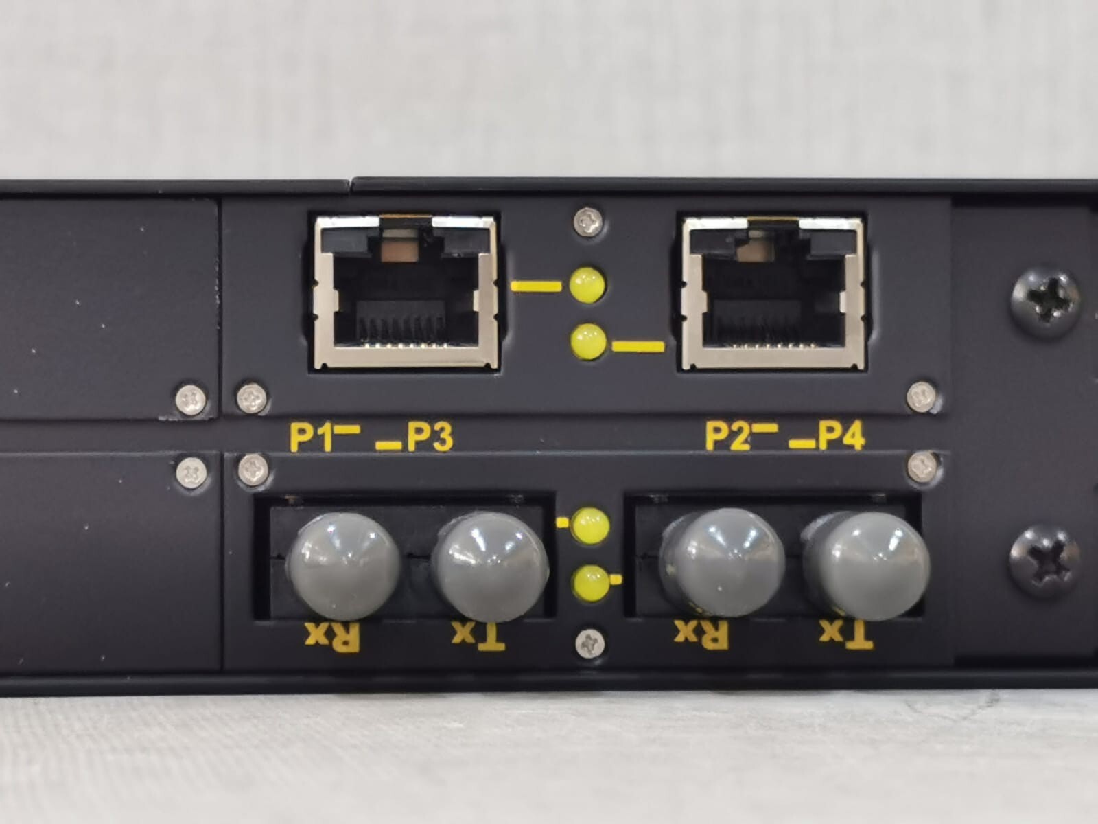 Siemens RX1000 RuggedCom RX1000-R-RM-HI-HI-XX-XX-TX01-FX01-XXX-XXX-XX 5