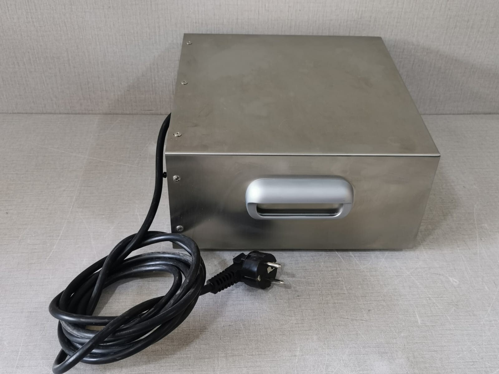 CEIA CUBE-45 CEIA POWER CUBE 45/900 MICROPROCESSOR CONTROLLED INDUCTIVE HEATER PW3-45/900 10