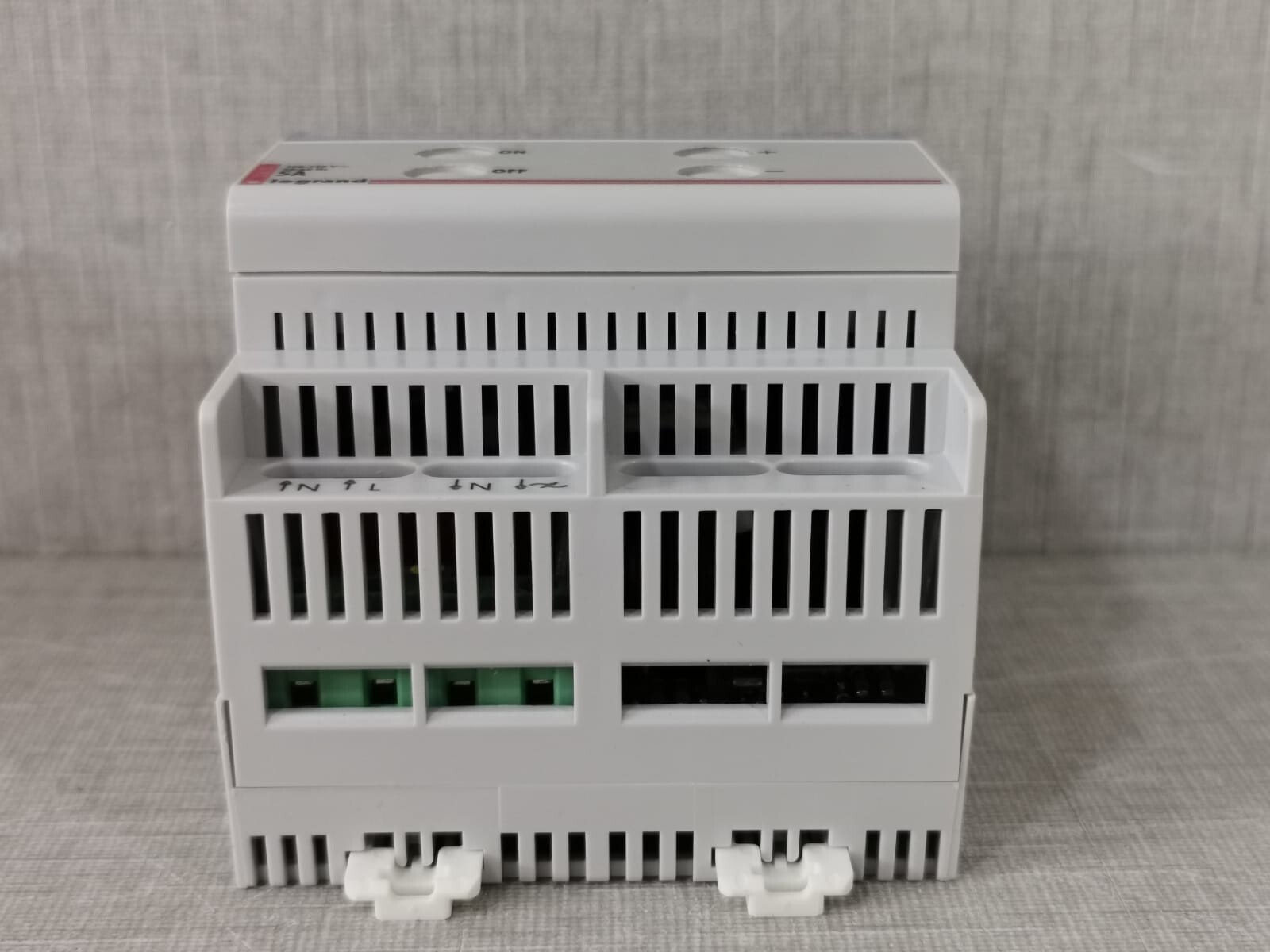 Legrand 036 01 LEGRAND 036 01 MODULAR REMOTE DIMMER 100-240V 5A 7