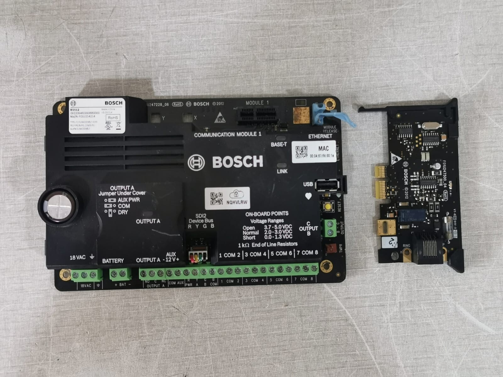 Bosch B5512 Bosch B5512 + B430 Security Alarm Control Panel Communicator V3.03.014 4