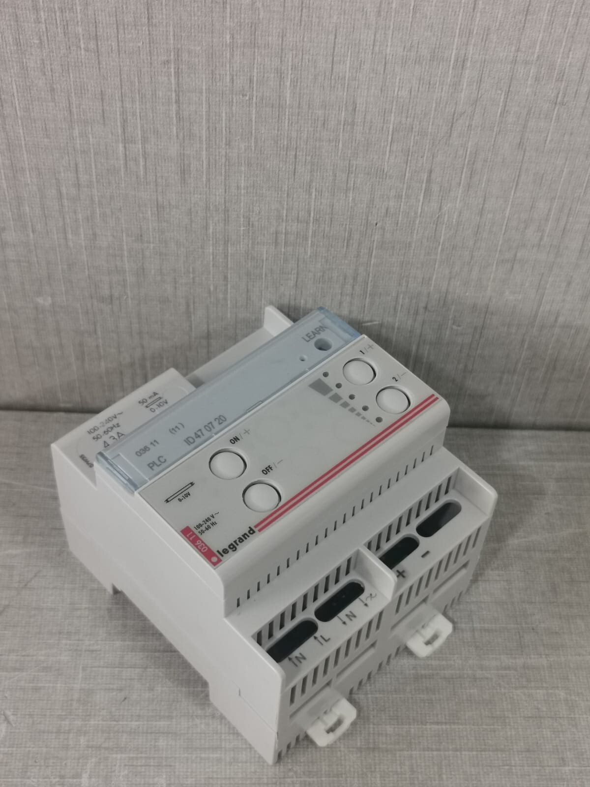 Legrand 036 11 LEGRAND 036 11 DIMMER SWITCH 100-240V 50-60Hz 4