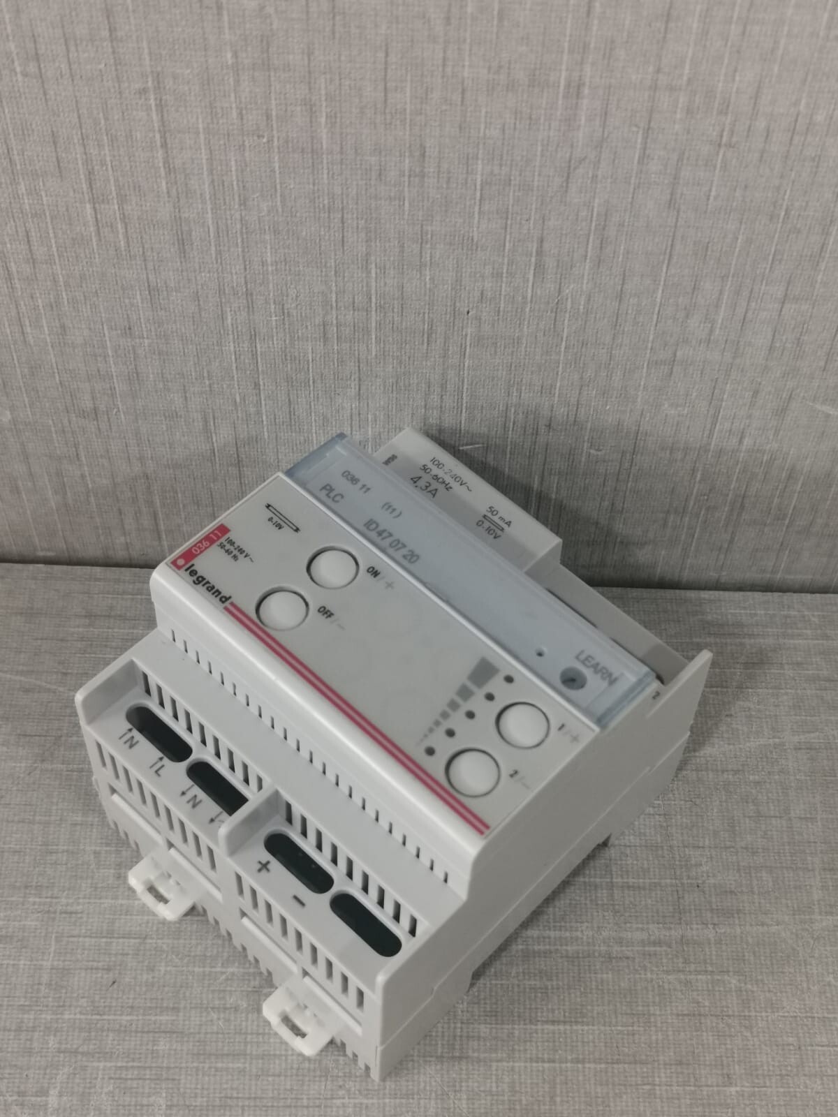 Legrand 036 11 LEGRAND 036 11 DIMMER SWITCH 100-240V 50-60Hz 5