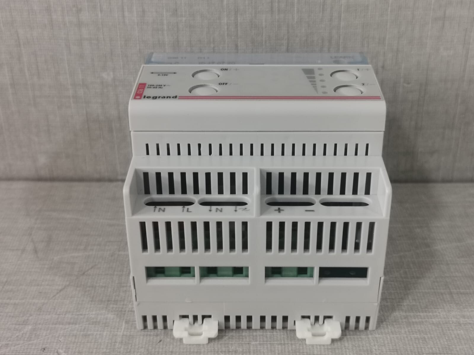 Legrand 036 11 LEGRAND 036 11 DIMMER SWITCH 100-240V 50-60Hz 7