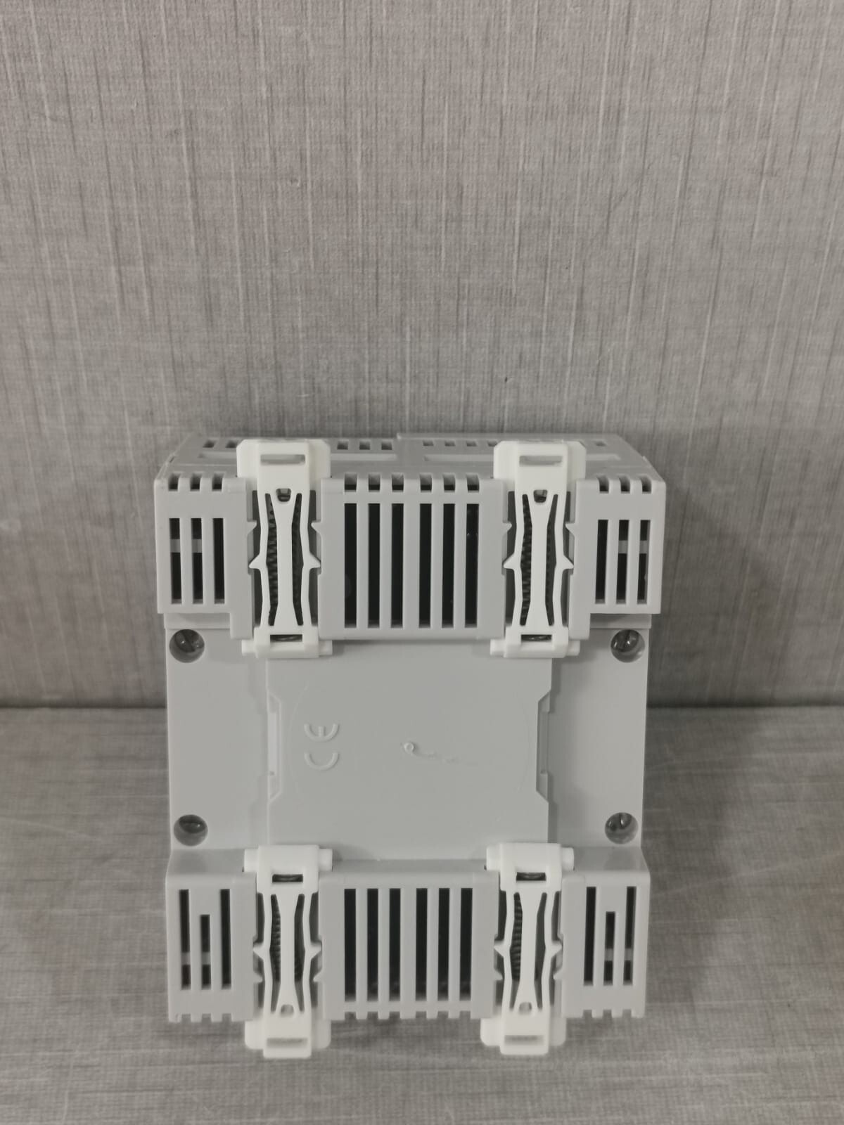 Legrand 036 11 LEGRAND 036 11 DIMMER SWITCH 100-240V 50-60Hz 10