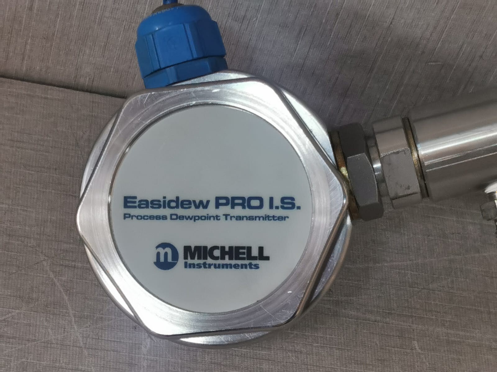POINT I.S MICHELL INSTRUMENTS Easidew PRO I.S. Process Dew Point Transmitter 3