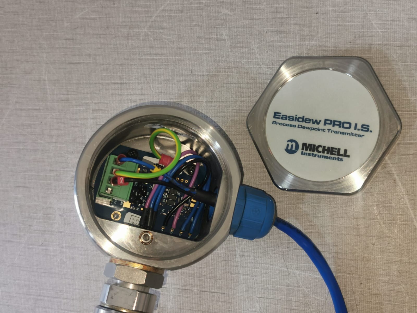 POINT I.S MICHELL INSTRUMENTS Easidew PRO I.S. Process Dew Point Transmitter 5