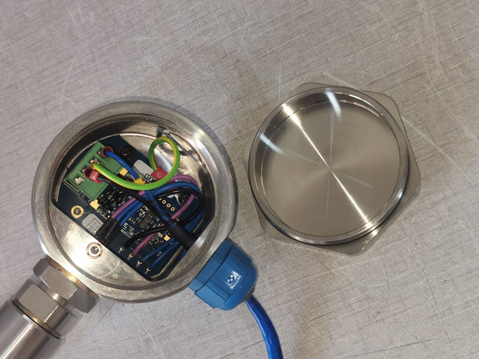 POINT I.S MICHELL INSTRUMENTS Easidew PRO I.S. Process Dew Point Transmitter 6