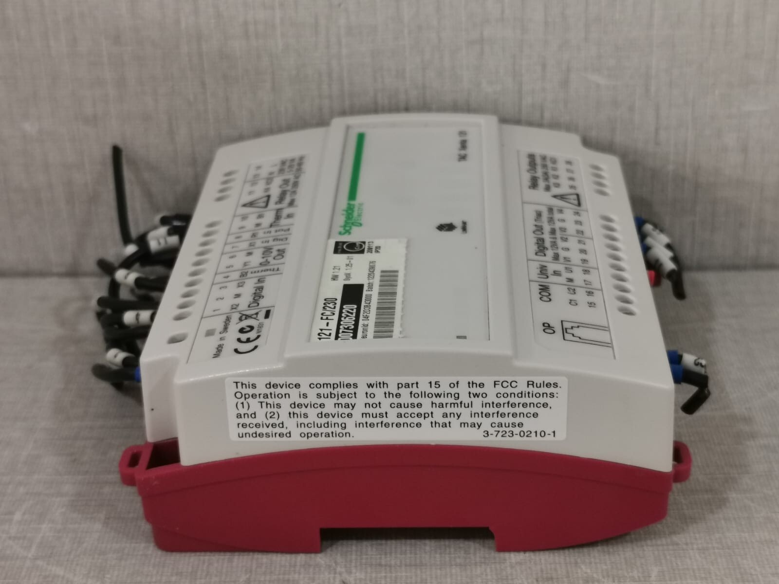 Schneider Electric XENTA-121-121 SCHNEIDER ELECTRIC TAC XENTA 121 121-FC/230 007306220 HW 1.21 CONTROLLER ZONE 8