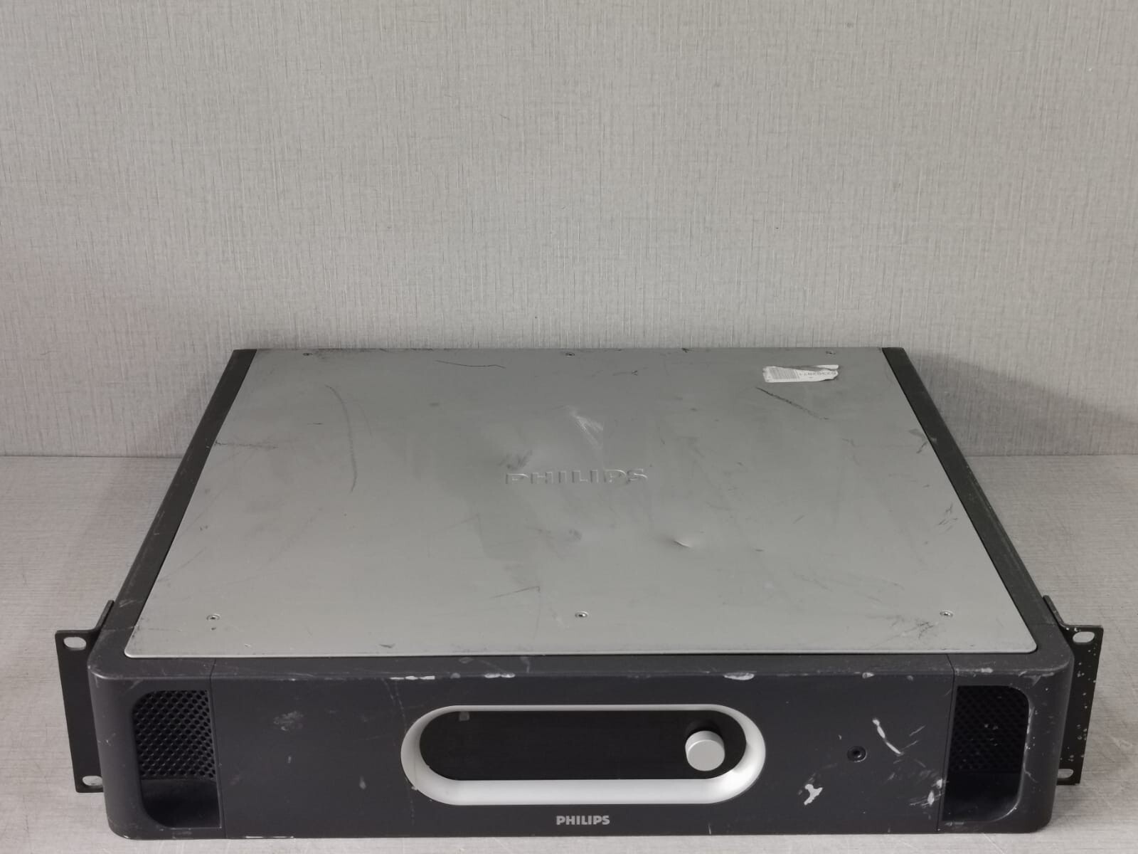 PHILIPS LBB 4424/00 HW01/02 POWER AMPLIFIER 100-240V 50-60Hz -W/ DARK SCREEN