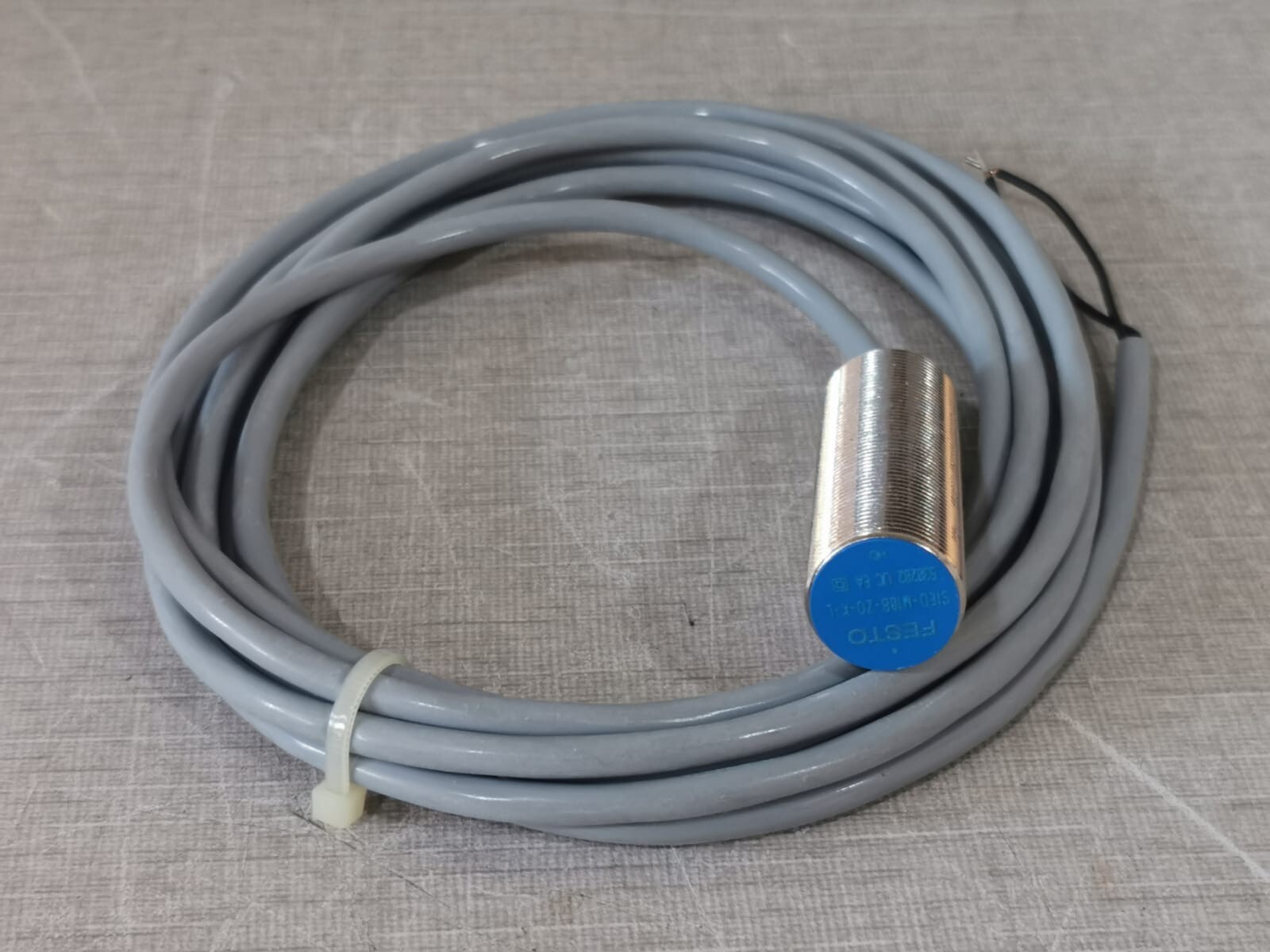 Festo M18B-ZO-K-L Festo SIED-M18B-ZO-K-L Proximity Sensor 4
