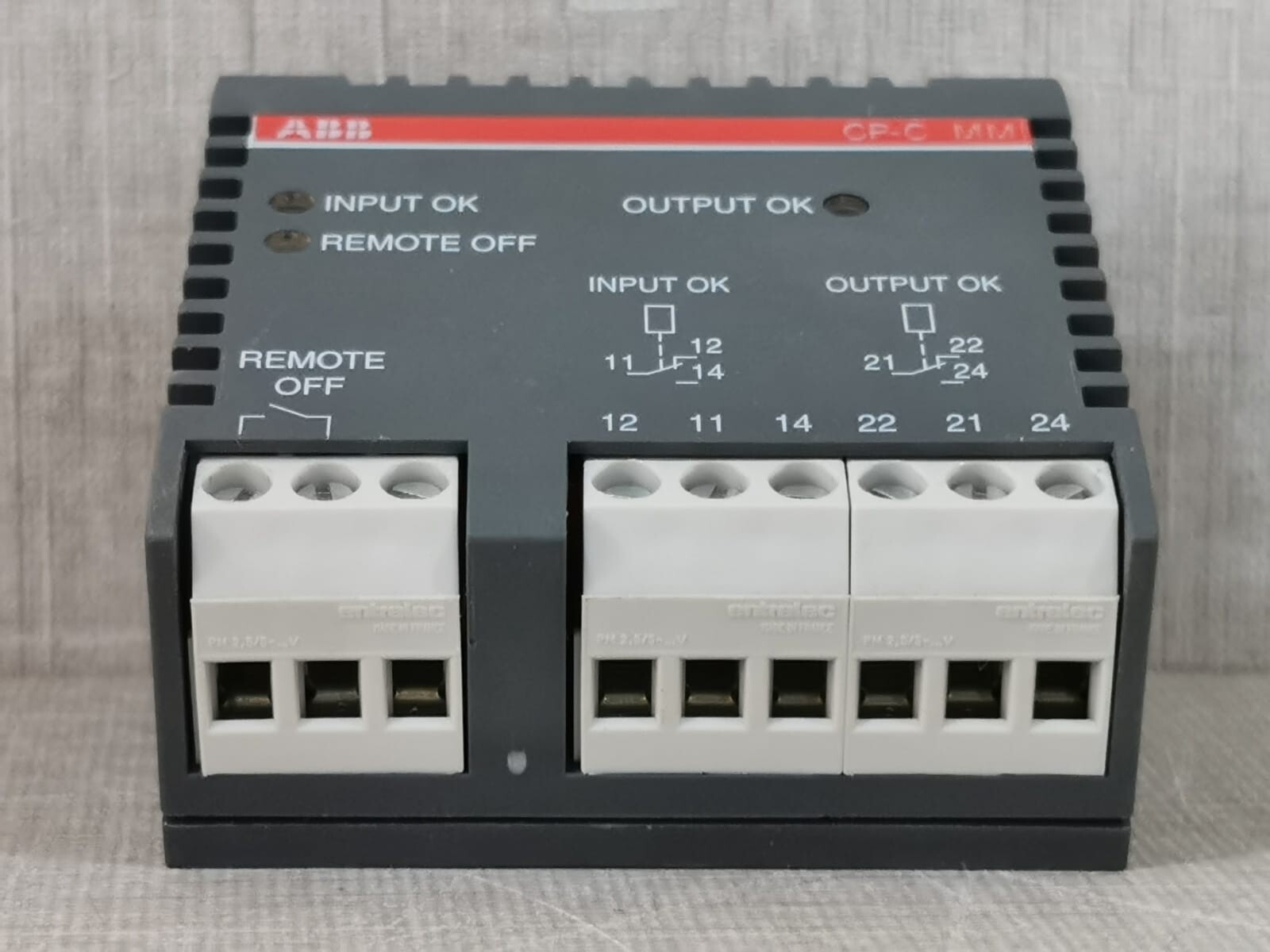 ABB CP-C ABB 1SVR427081R0000 CP-C MM MONITORING MODULE 9