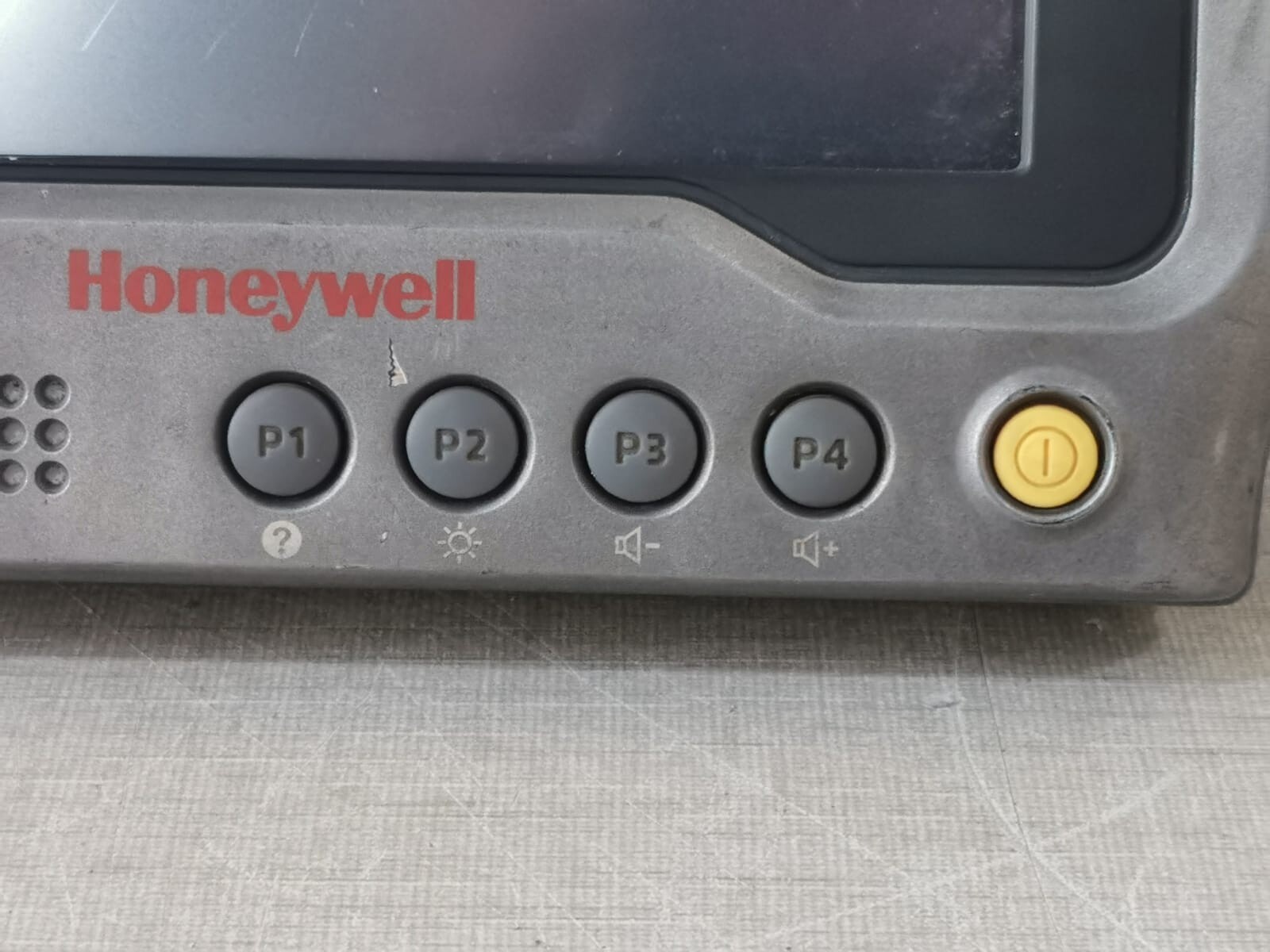 Honeywell CV31 Honeywell THOR CV31 Vehicle-Mount Computer 2