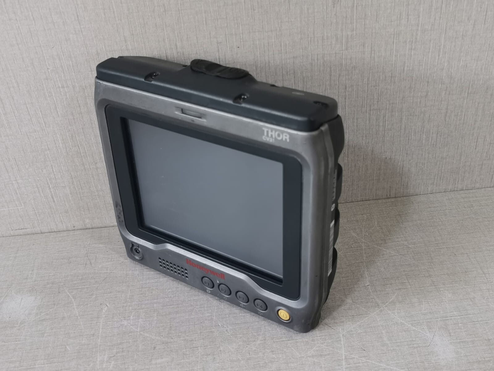 Honeywell CV31 Honeywell THOR CV31 Vehicle-Mount Computer 4