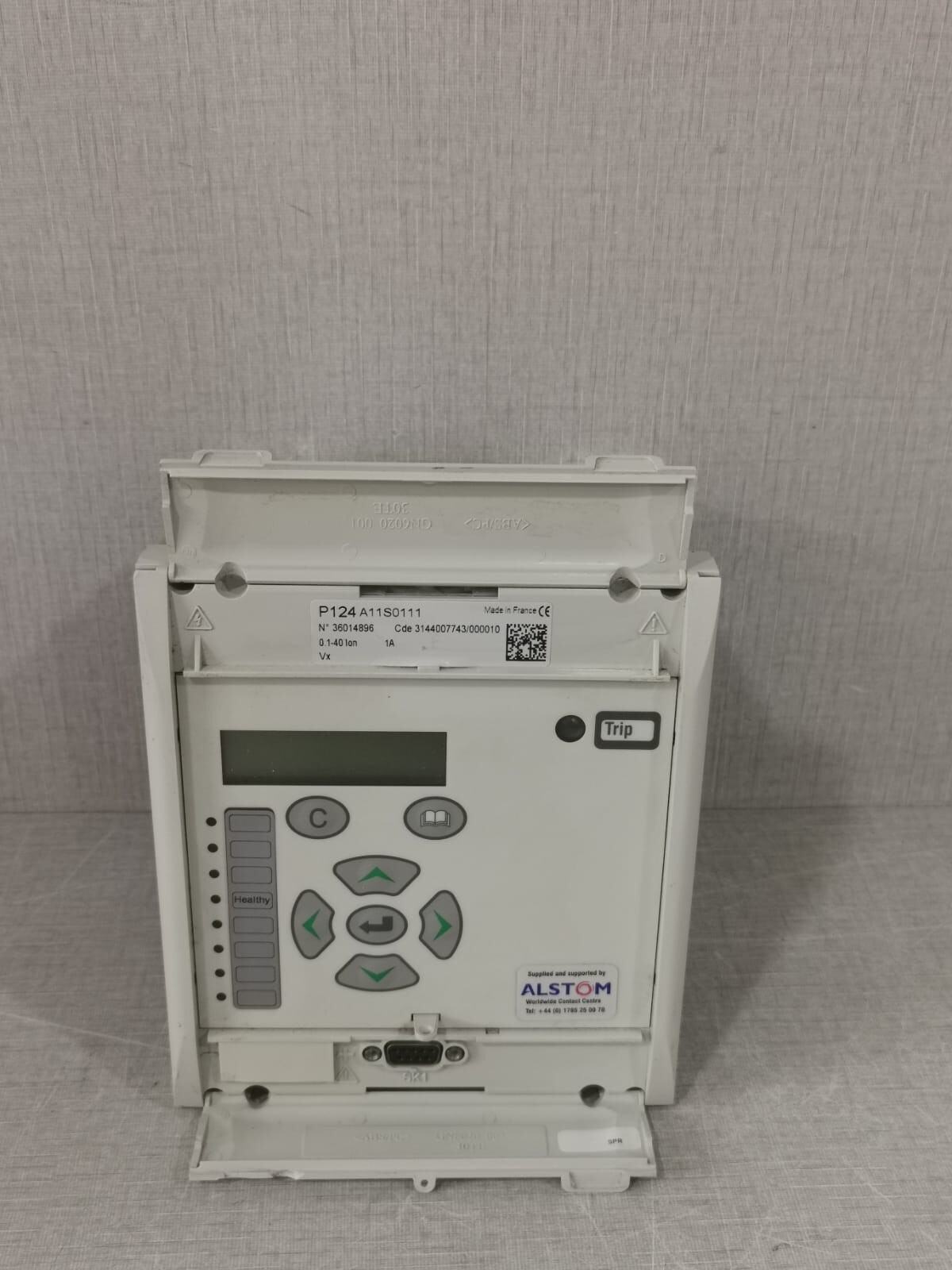MiCOM AREVA P124 A11S0111 MiCOM AREVA P124 PROTECTION RELAY P124 A11S0111- Missing Back & Side Panel Cover 2
