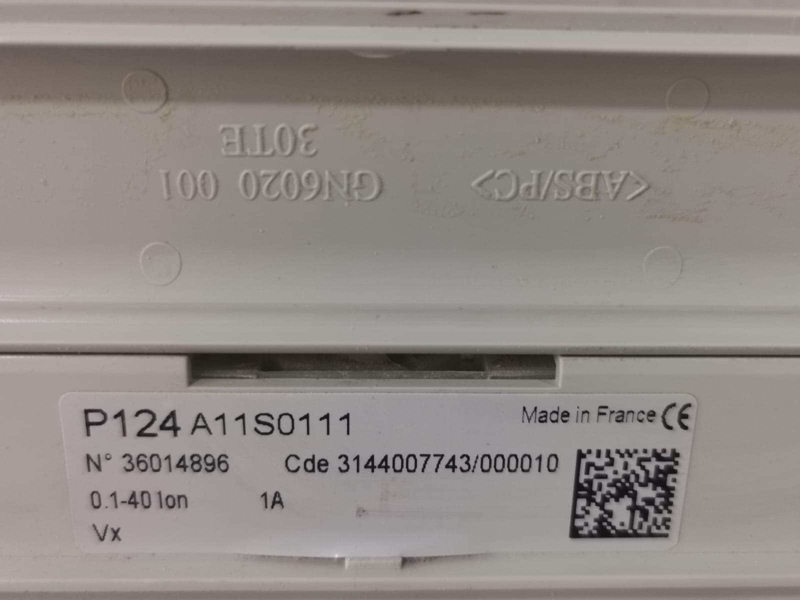 MiCOM AREVA P124 A11S0111 MiCOM AREVA P124 PROTECTION RELAY P124 A11S0111- Missing Back & Side Panel Cover 3