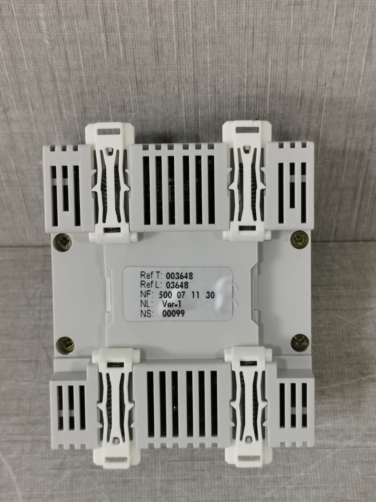 Legrand 036 48 LEGRAND 036 48 INTERFACE FOR 2-WIRE DOOR ENTRY PHONE 8