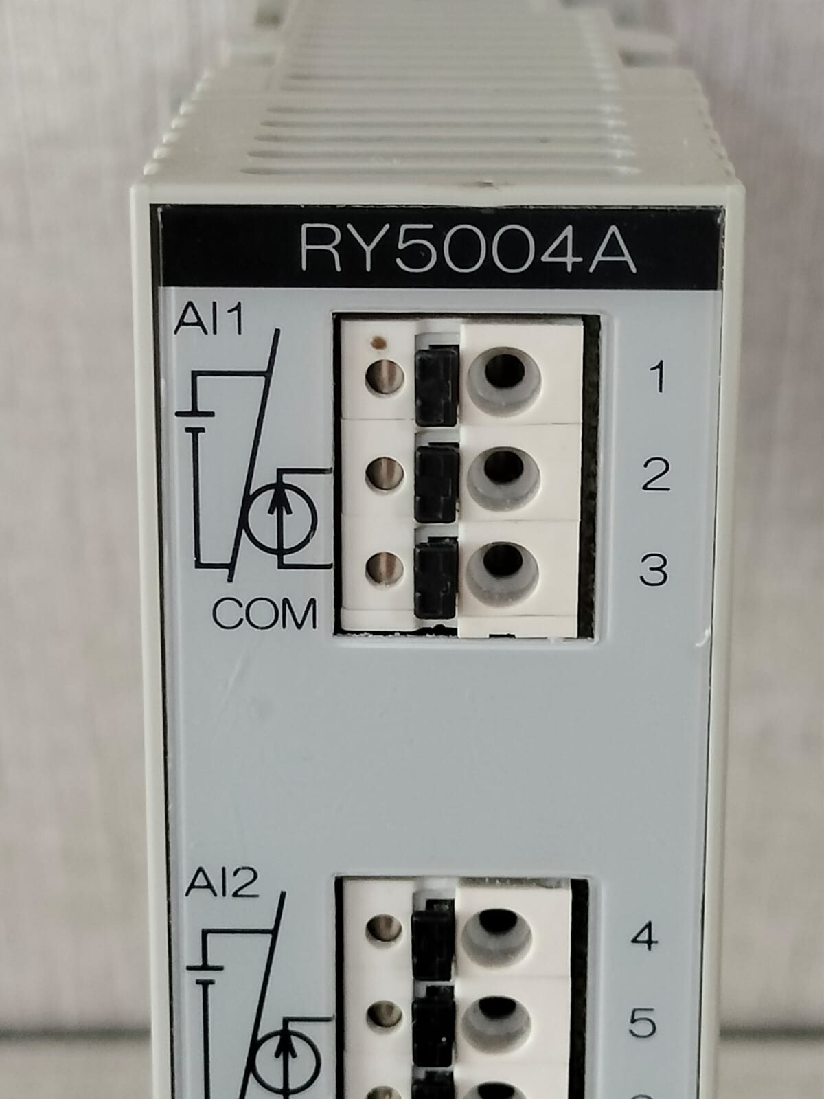 AZBIL RY5004A0000 AZBIL RY5004A/ RY5004A0000 Module Controller 3