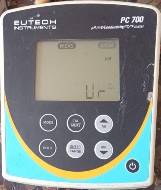 EUTECH INSTRUMENTS 54X002606C EUTECH PC 700 Ph / Mv /CONDUCTIVITY /° C /° F METER 54x002606C 2