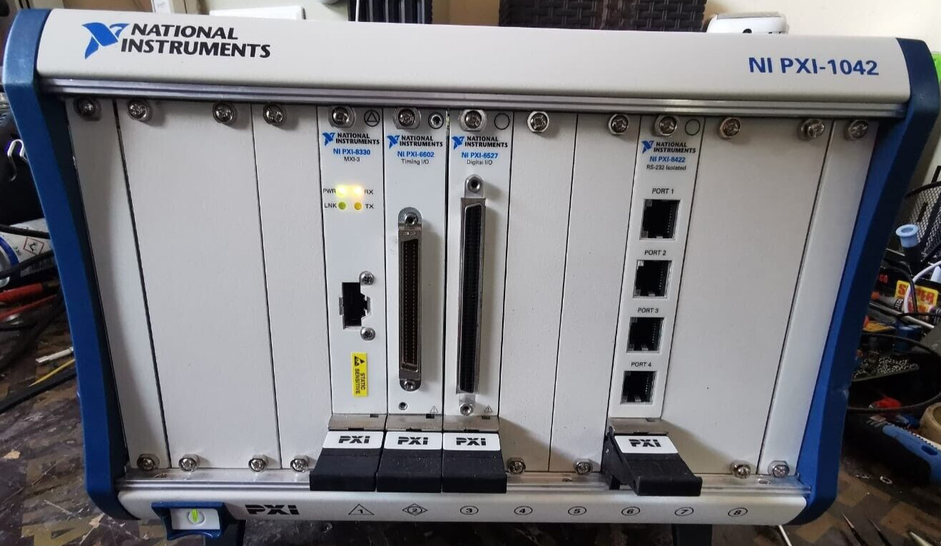 National Instruments NI PXI- 1042 NATIONAL INSTRUMENTS NI PXI- 1042 P/N:188079B-01 REV.02 CHASIS 4