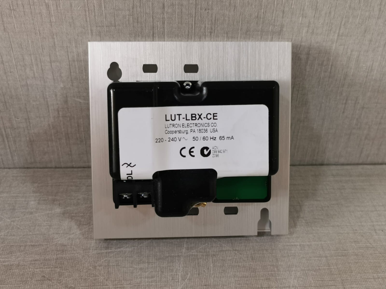 Lutron LUT-LBX-CE LUTRON LUT-LBX-CE Synthetic Minimum Load 2