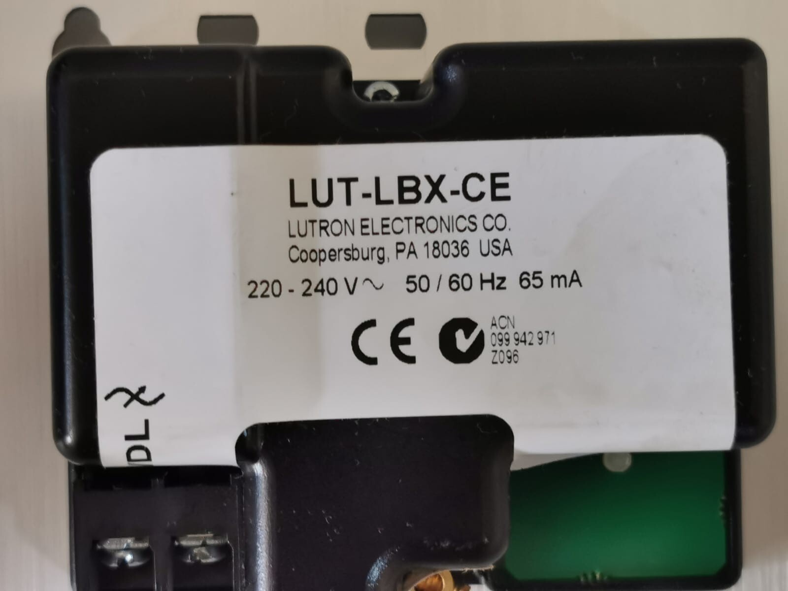Lutron LUT-LBX-CE LUTRON LUT-LBX-CE Synthetic Minimum Load 3