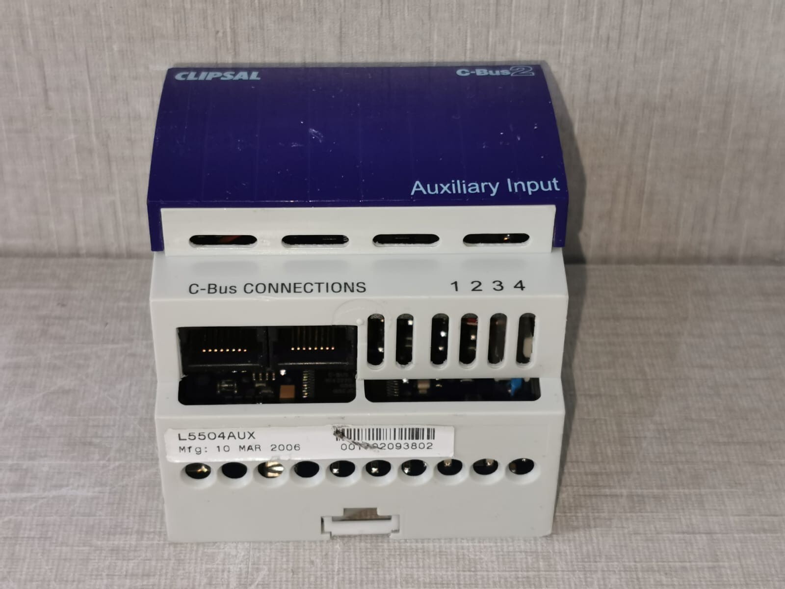 CLIPSAL L5504AUX CLIPSAL L5504AUX C-Bus2 Auxillary Switch Input Unit 5