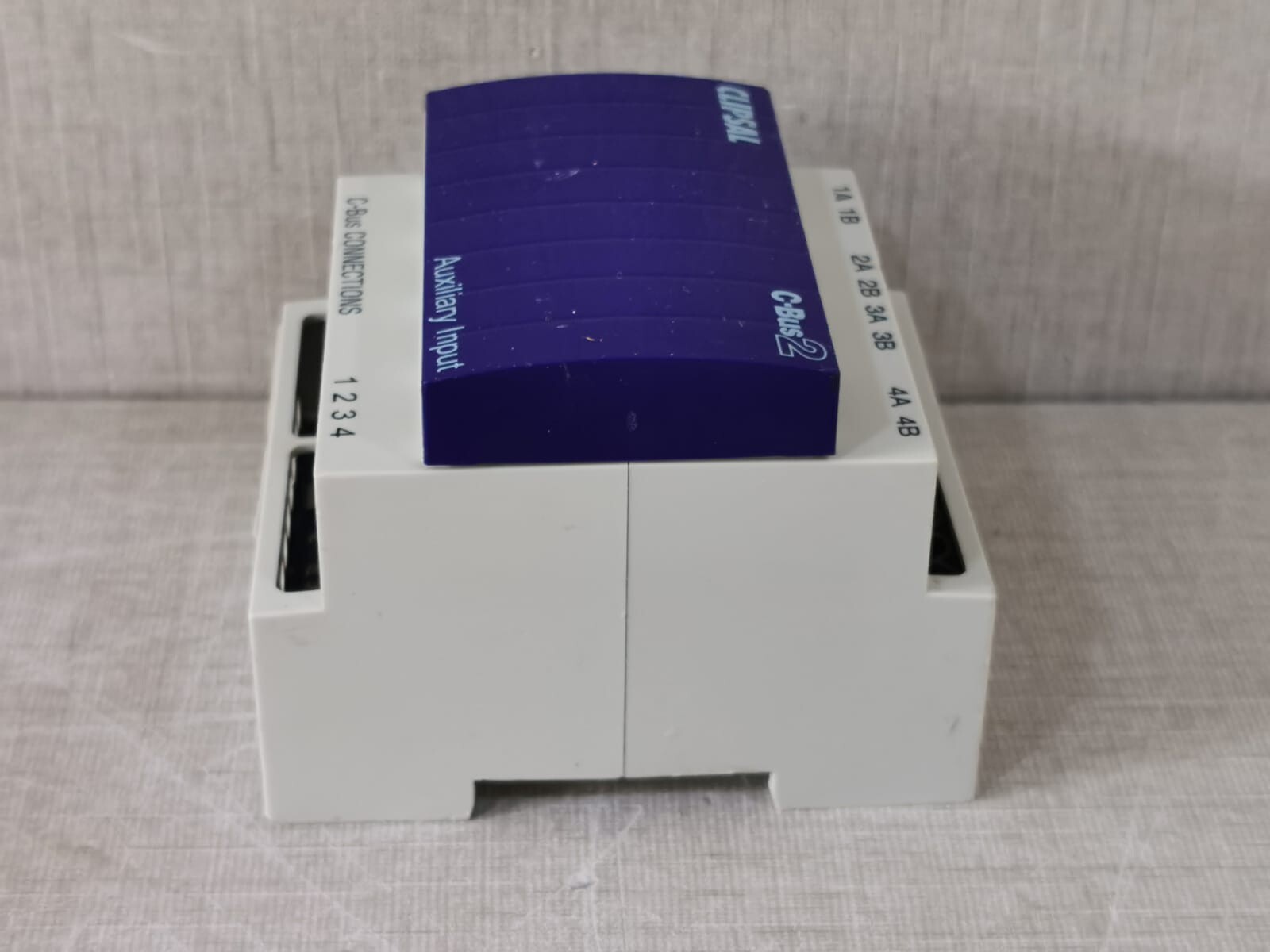 CLIPSAL L5504AUX CLIPSAL L5504AUX C-Bus2 Auxillary Switch Input Unit 7