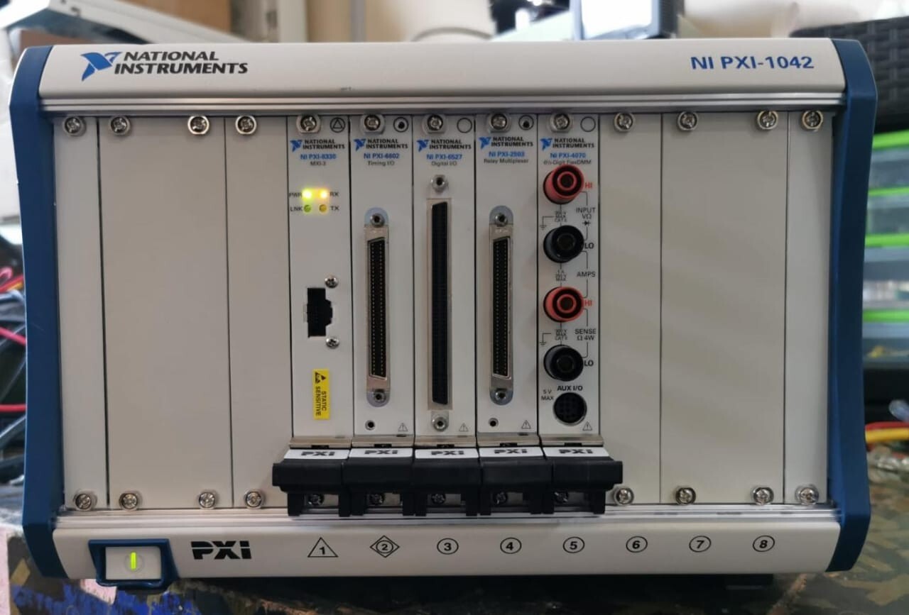 National Instruments NI PXI- 1042 NATIONAL INSTRUMENTS NI PXI- 1042 P/N:188079B-01 REV.02 CHASIS 5