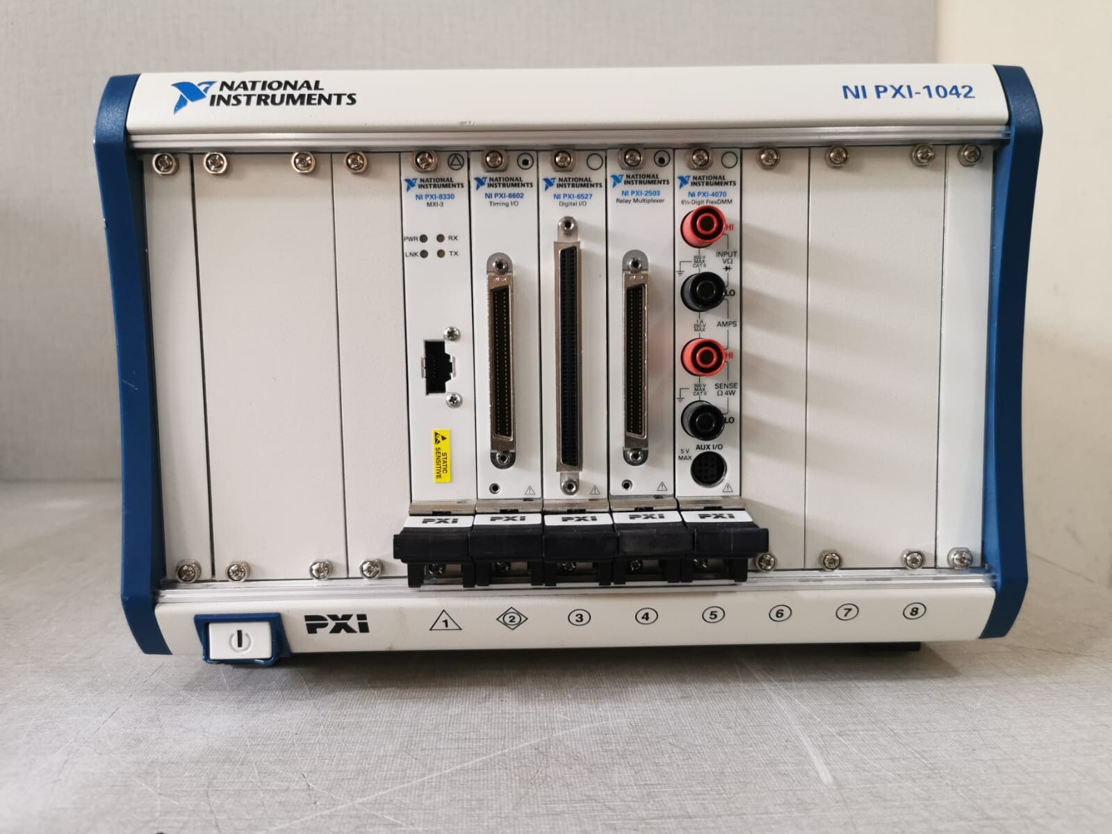 NATIONAL INSTRUMENTS NI PXI- 1042 P/N:188079B-01 REV.02 CHASIS