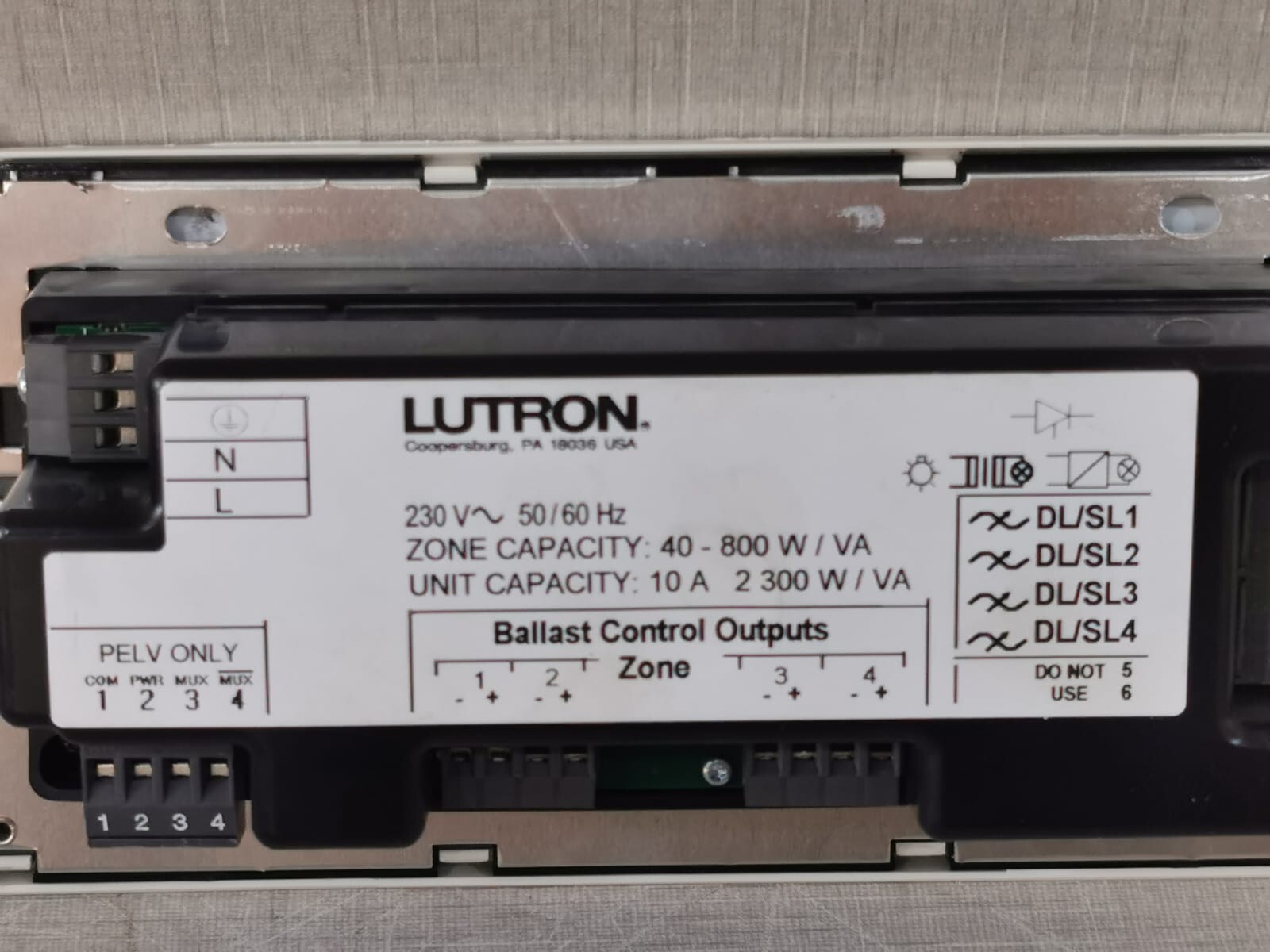 Lutron LUTRON LUTRON GRAFIKintegrale 4 ZONE LIGHTING CONTROL SYSTEM - Missing Front Cover 3