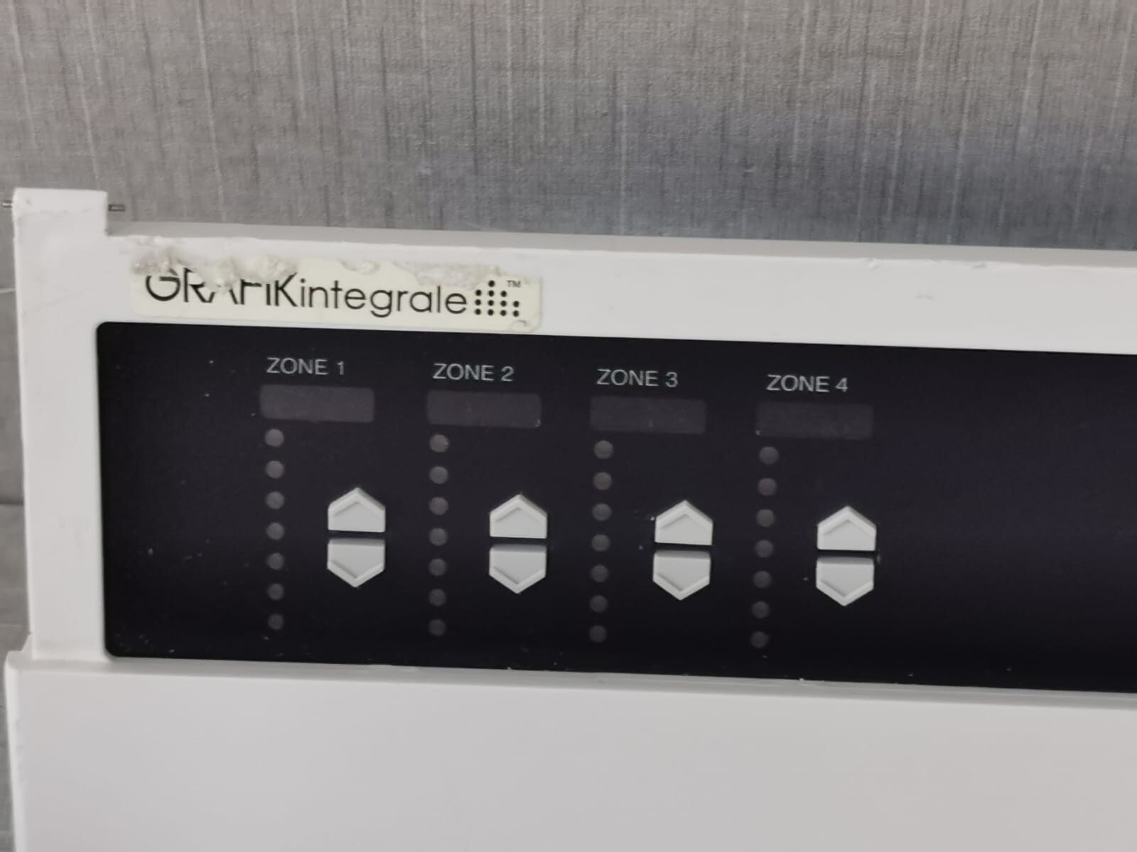Lutron LUTRON LUTRON GRAFIKintegrale 4 ZONE LIGHTING CONTROL SYSTEM - Missing Front Cover 4
