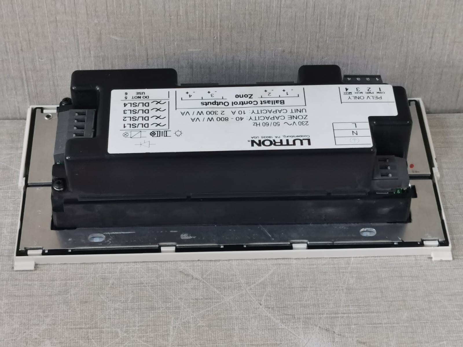 Lutron LUTRON LUTRON GRAFIKintegrale 4 ZONE LIGHTING CONTROL SYSTEM - Missing Front Cover 10