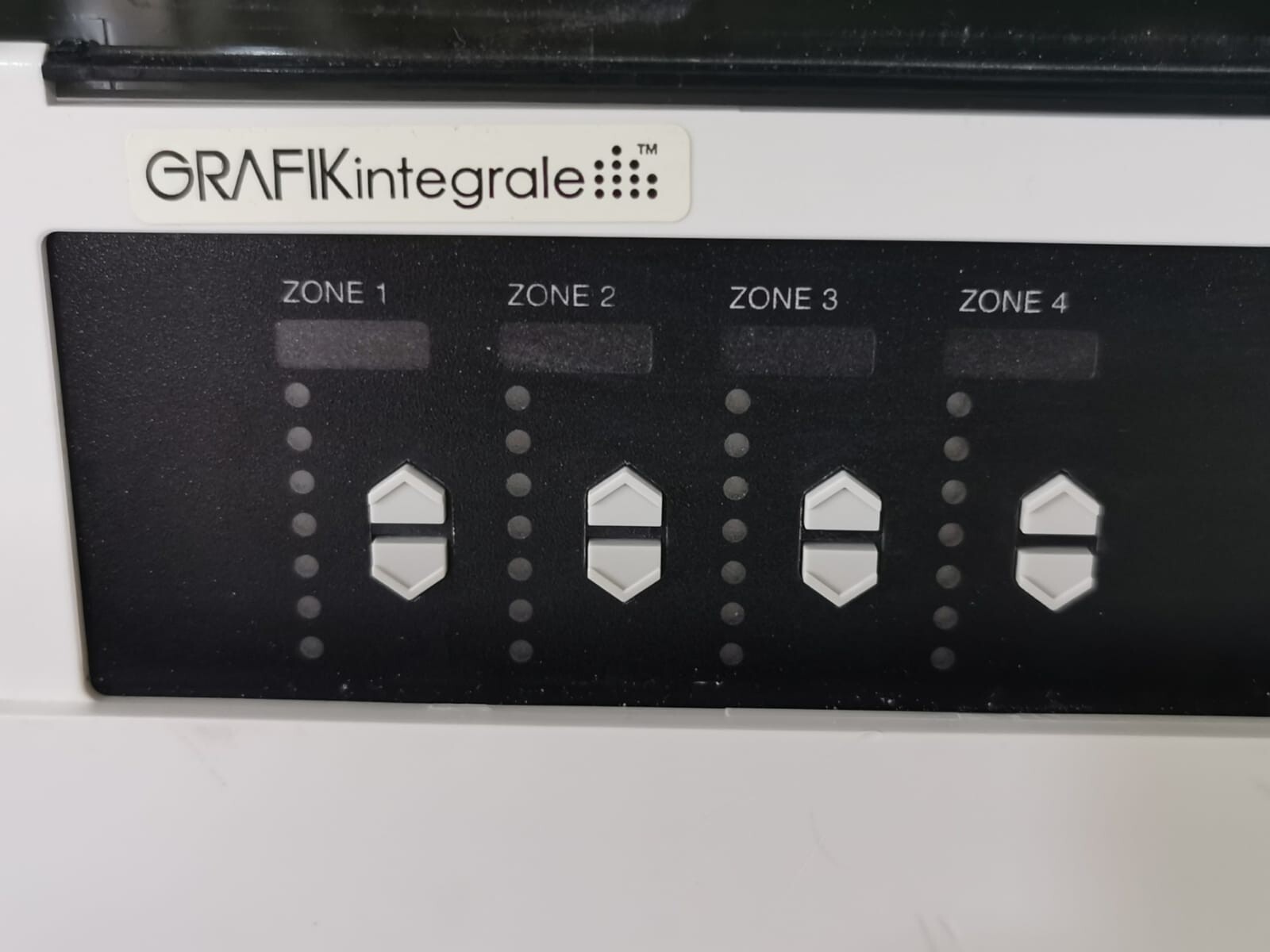 Lutron LUTRON LUTRON GRAFIKintegrale 4 ZONE LIGHTING CONTROL SYSTEM WITH DAMAGE PART 5