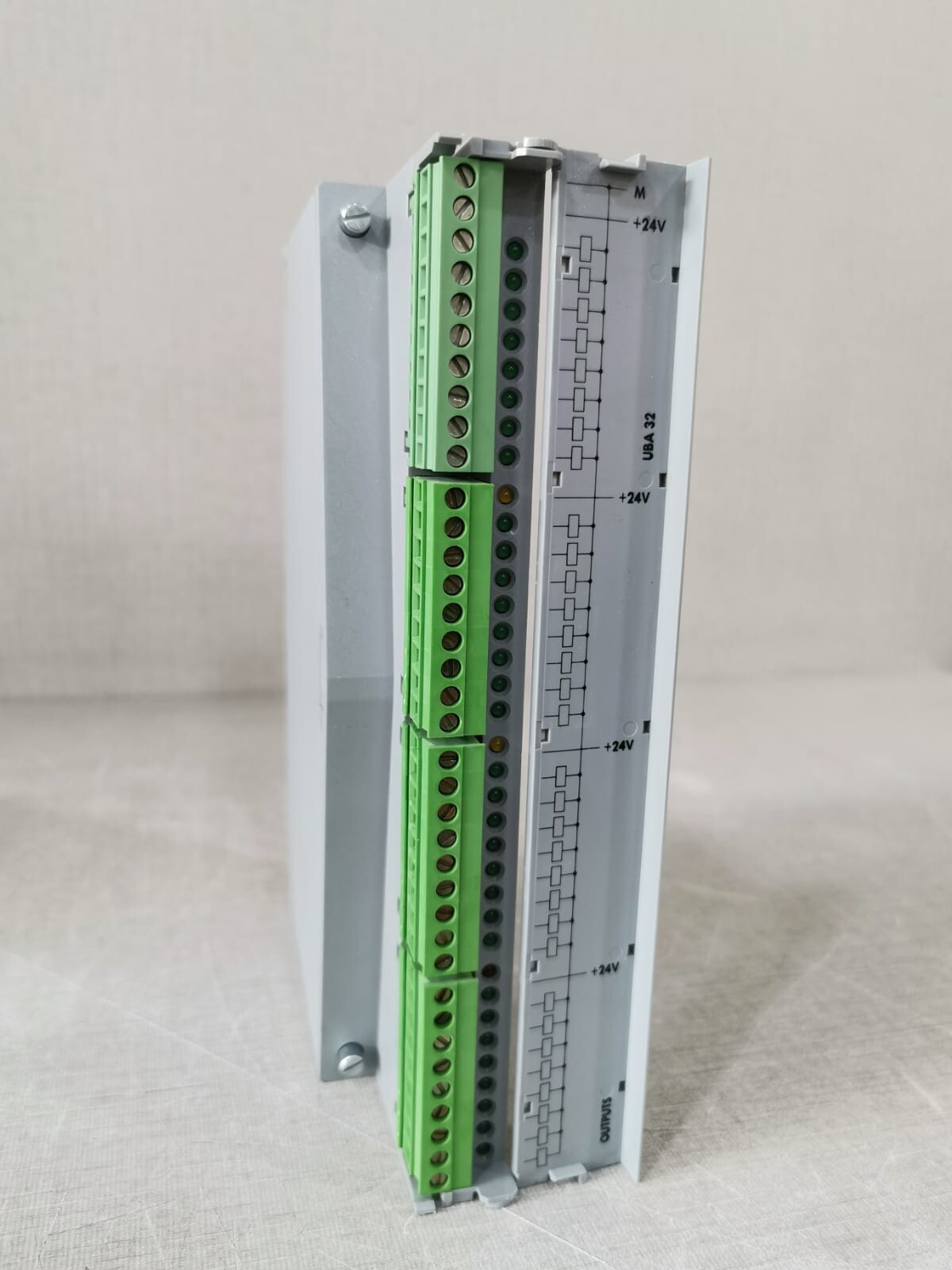 SCHLEICHER UBA-32 UBA32 SCHLEICHER UBA 32/2A (D) 31409245 DIGITAL OUTPUT MODULE 32x24VDC 2A 7