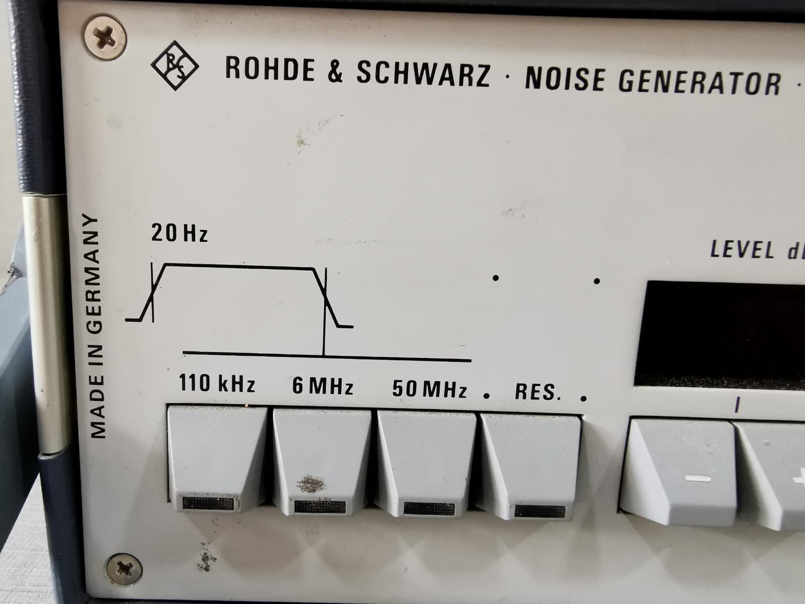 Rohde & Schwarz 282.8819.03 ROHDE & SCHWARZ-NOISE GENERATOR SUF 2 282.8819.03 4