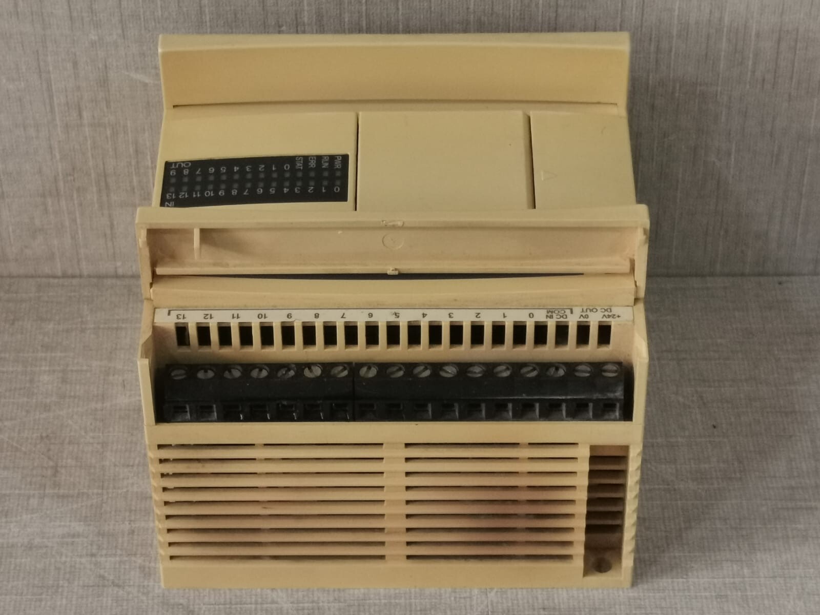 Telemecanique TWDLCAA24DRF Telemecanique By Schneider TWDLCAA24DRF Compact Base PV:13 SV:4.20 RL:17 5