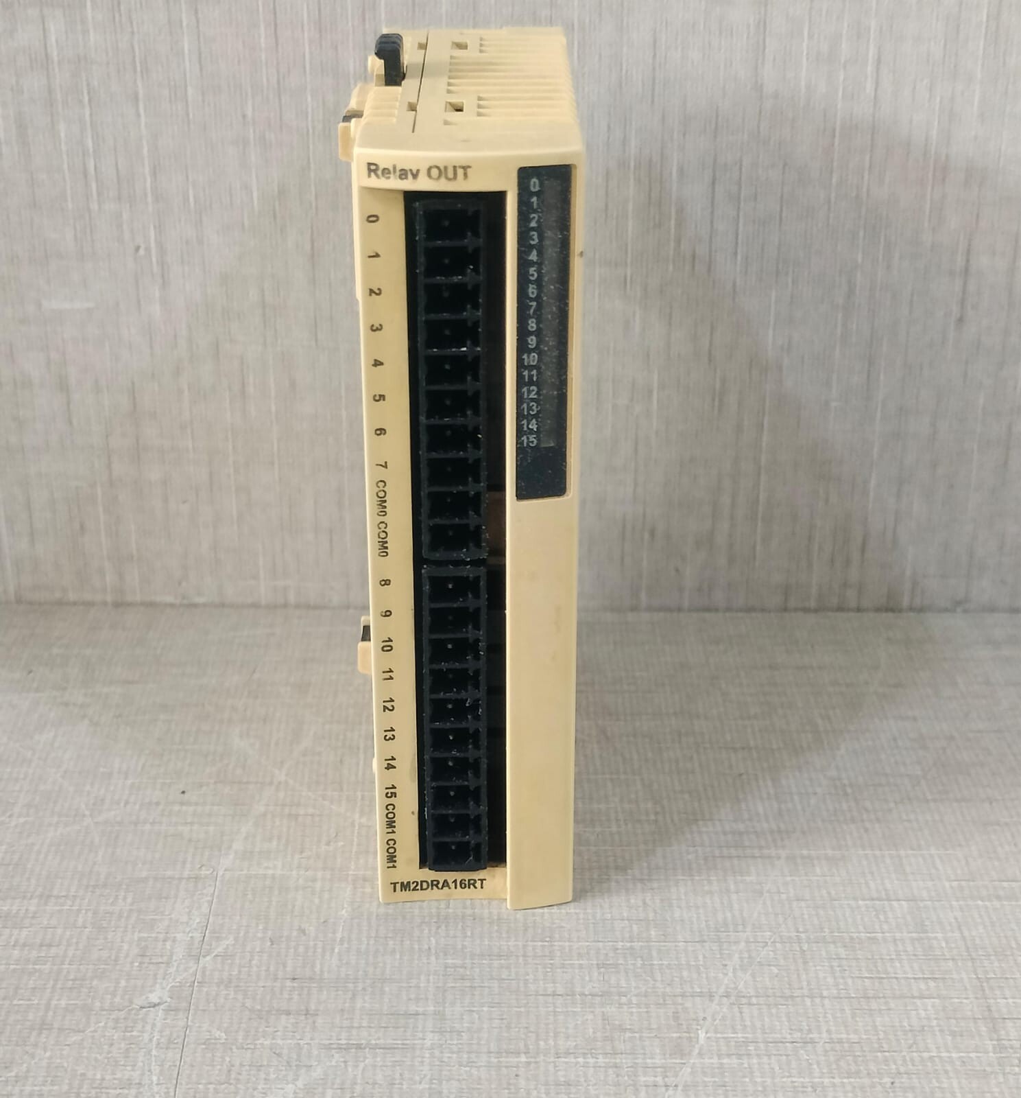 Schneider Electric TM2DRA16RT SCHNEIDER ELECTRIC MODICON TM2DRA16RT RELAY OUT 24VDC 2