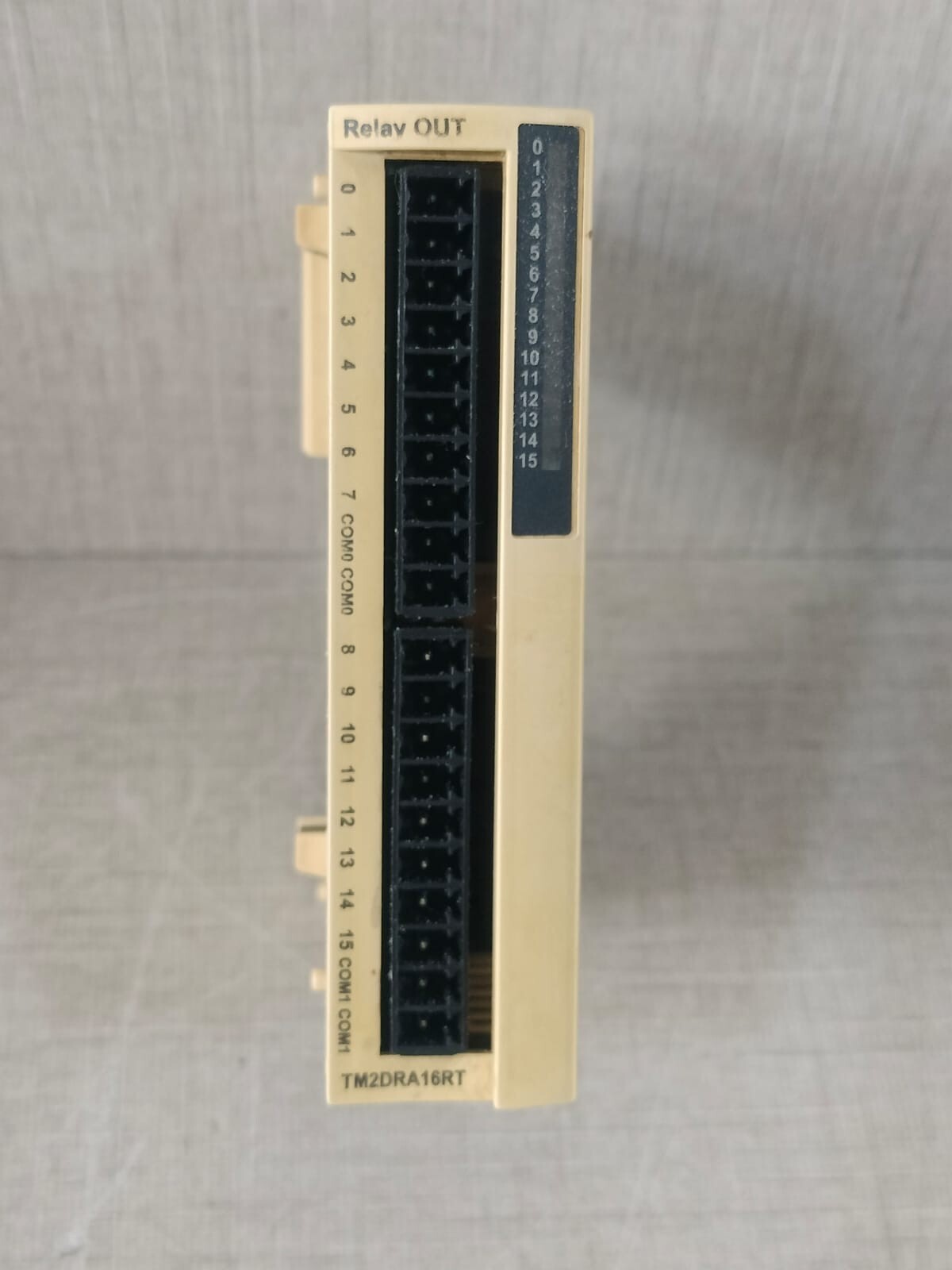SCHNEIDER ELECTRIC MODICON TM2DRA16RT RELAY OUT 24VDC