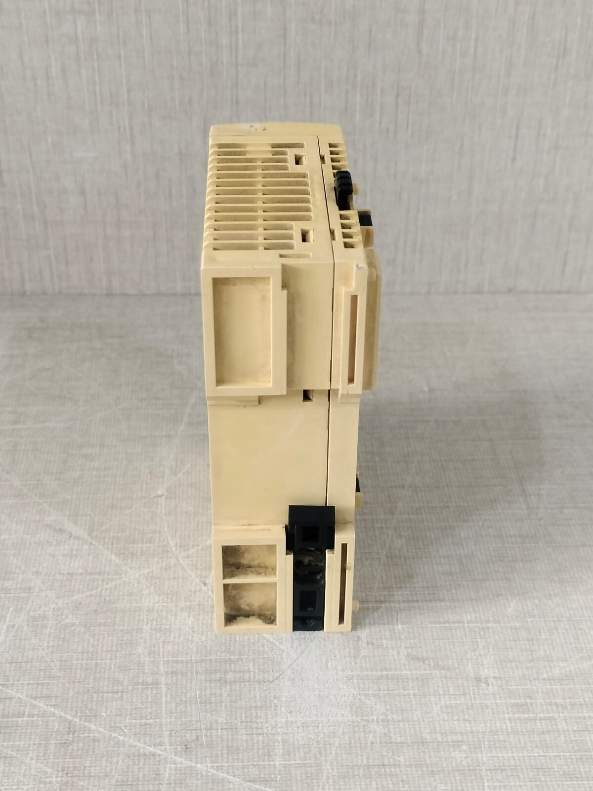 Schneider Electric TM2DD3I2DK SCHNEIDER ELECTRIC MODICON TM2DD3I2DK INPUT MODULE 8