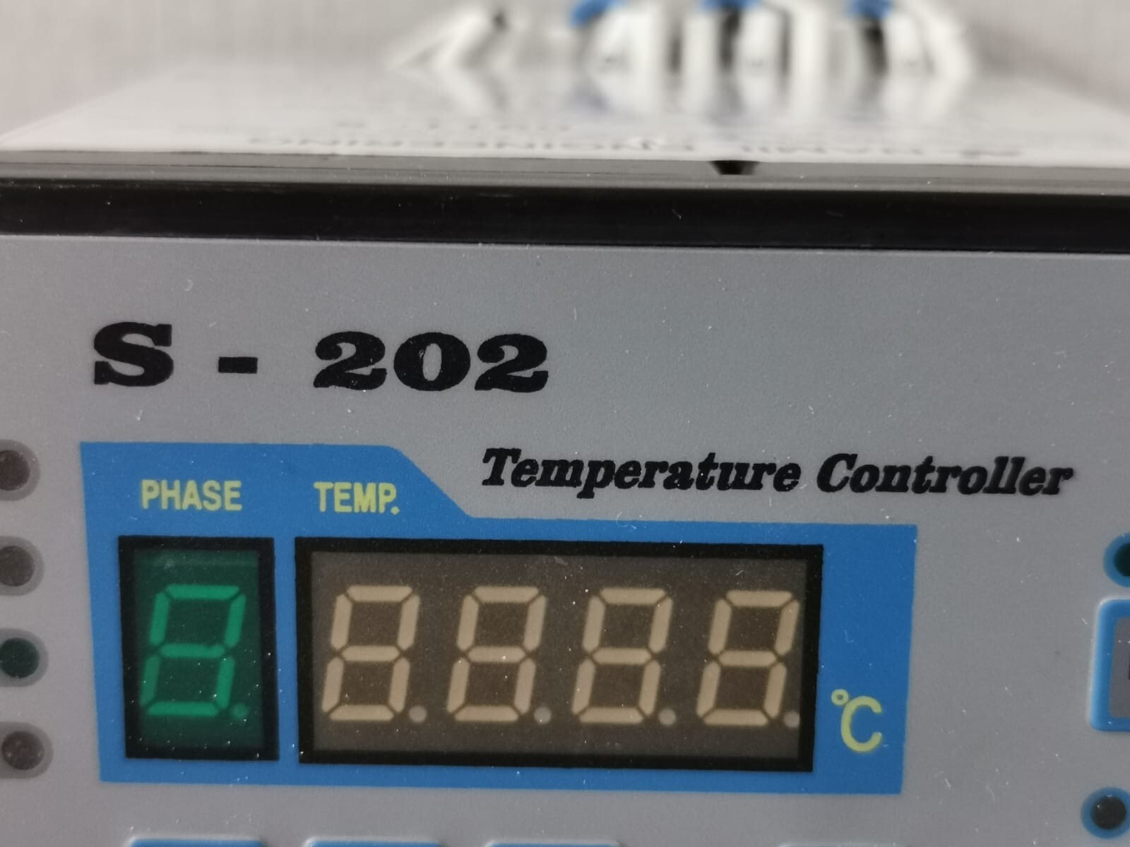 NAMIL ENGINEERING S-202 NAMIL ENGINEERING S-202 TEMPERATURE CONTROLLER AC85-265V DC100-300V 2