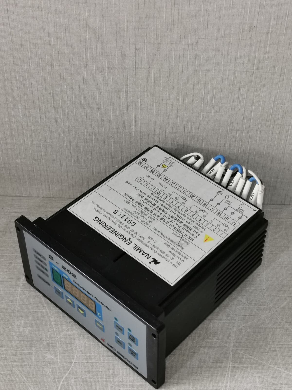NAMIL ENGINEERING S-202 NAMIL ENGINEERING S-202 TEMPERATURE CONTROLLER AC85-265V DC100-300V 10