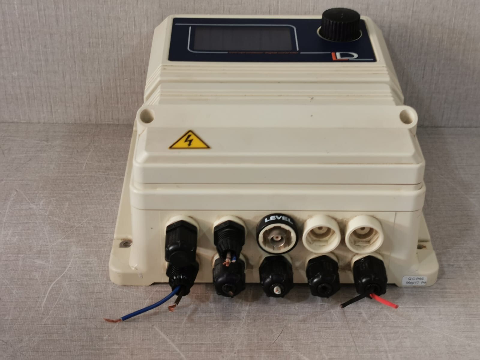 Digital BN0KGFV400000 EMEC LDSCL BN0KGFV400000 Microprocessor Digital Controller - NEED PASSWORD 10