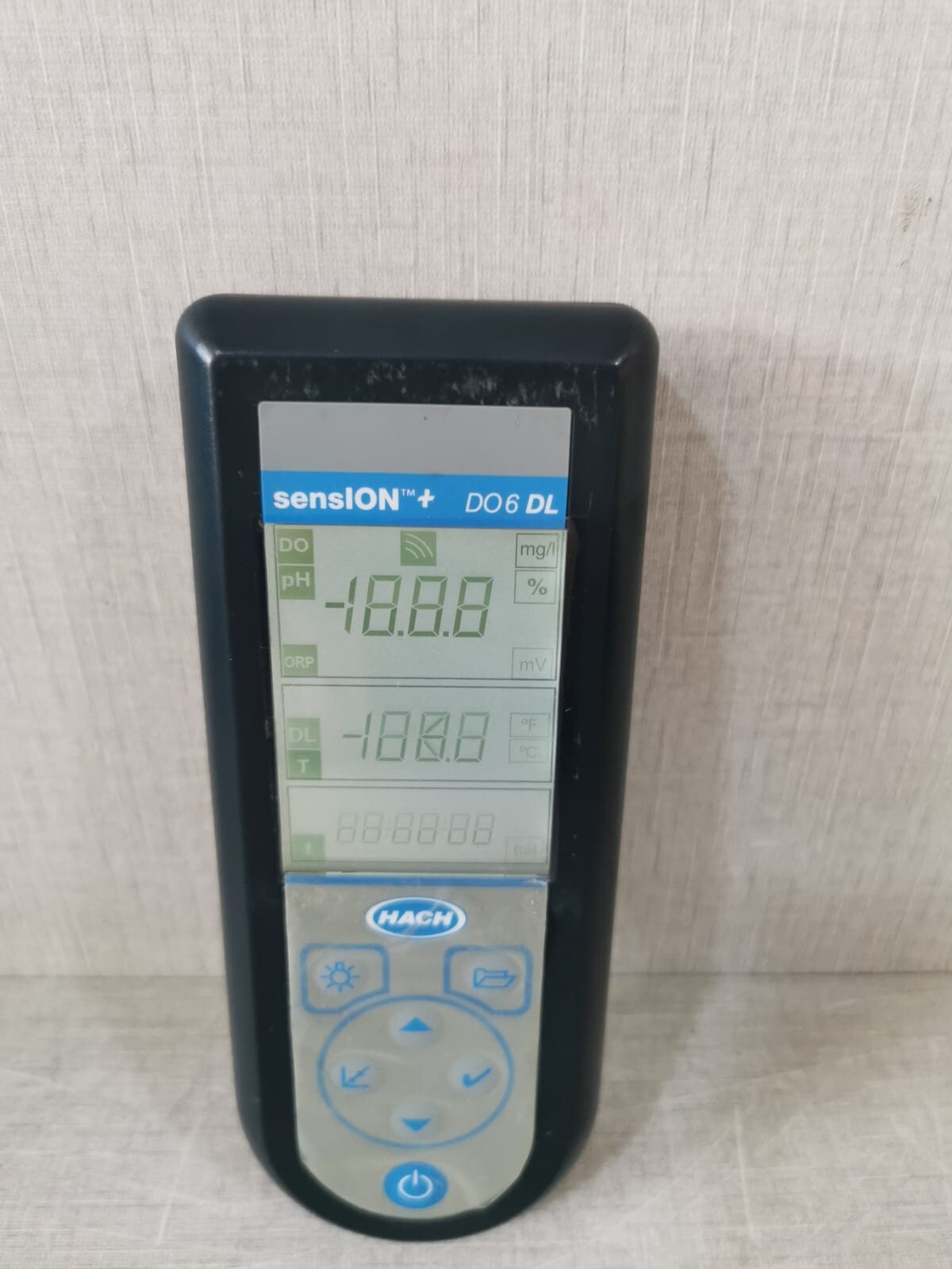 HACH LZW5130.97.0002 HACH SensION + DO6 DL LZW5130.97.0002 PORTABLE DISSOLVED OXYGEN METER- INC. ACCS 3