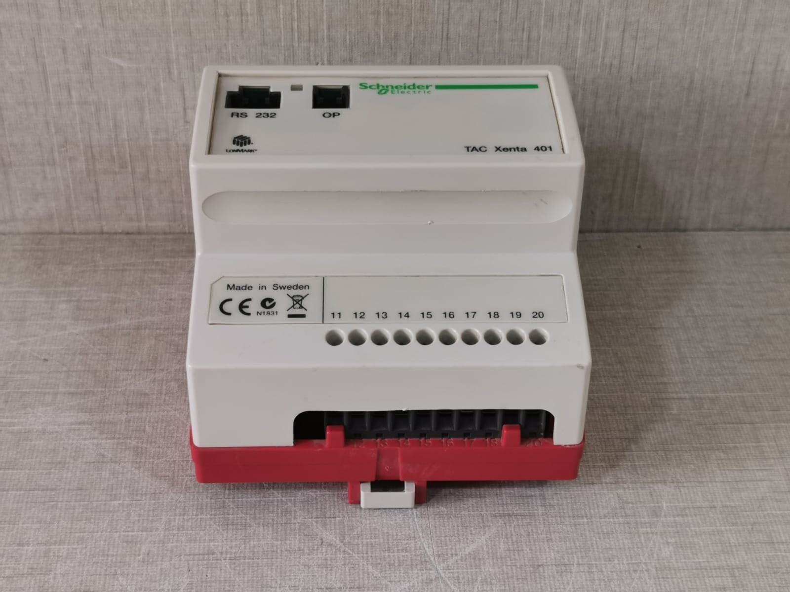 Schneider Electric XENTA-401 Schneider Electric LonMark TAC Xenta 401 / 007301012 8